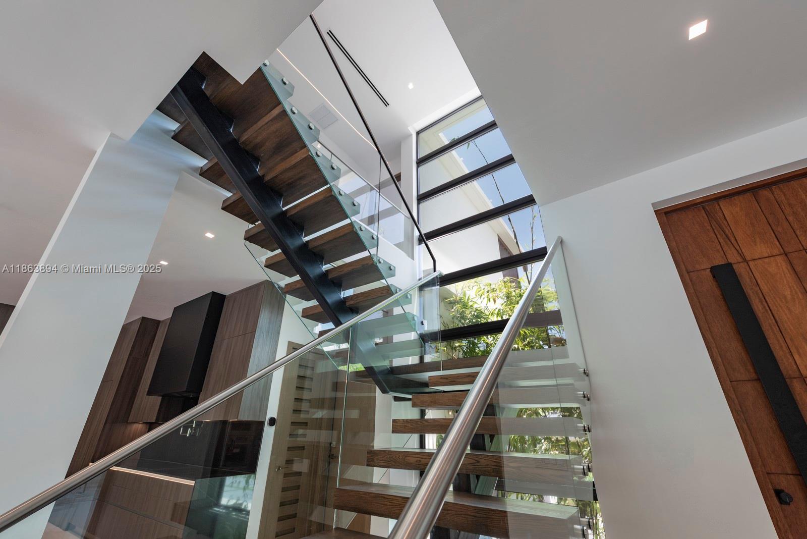 941 NE 92nd St Miami Shores, FL 33138