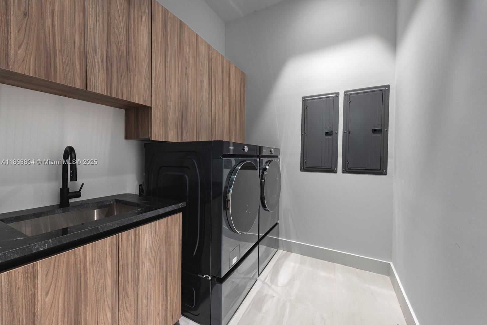 941 NE 92nd St Miami Shores, FL 33138