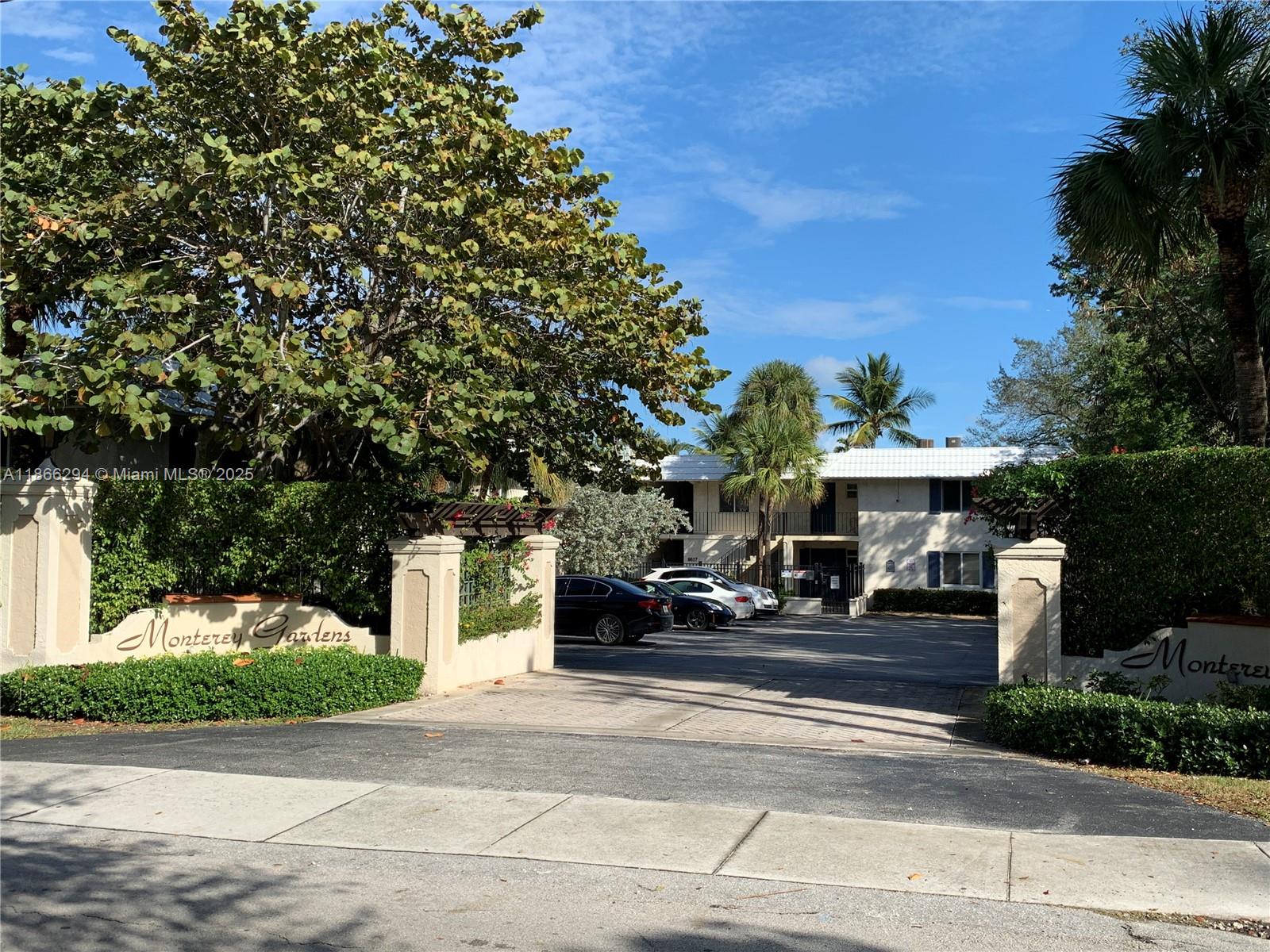 8605 SW 68th Ct #1 Pinecrest, FL 33156