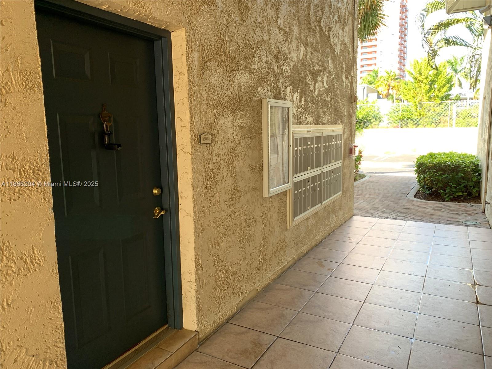 8605 SW 68th Ct #1 Pinecrest, FL 33156