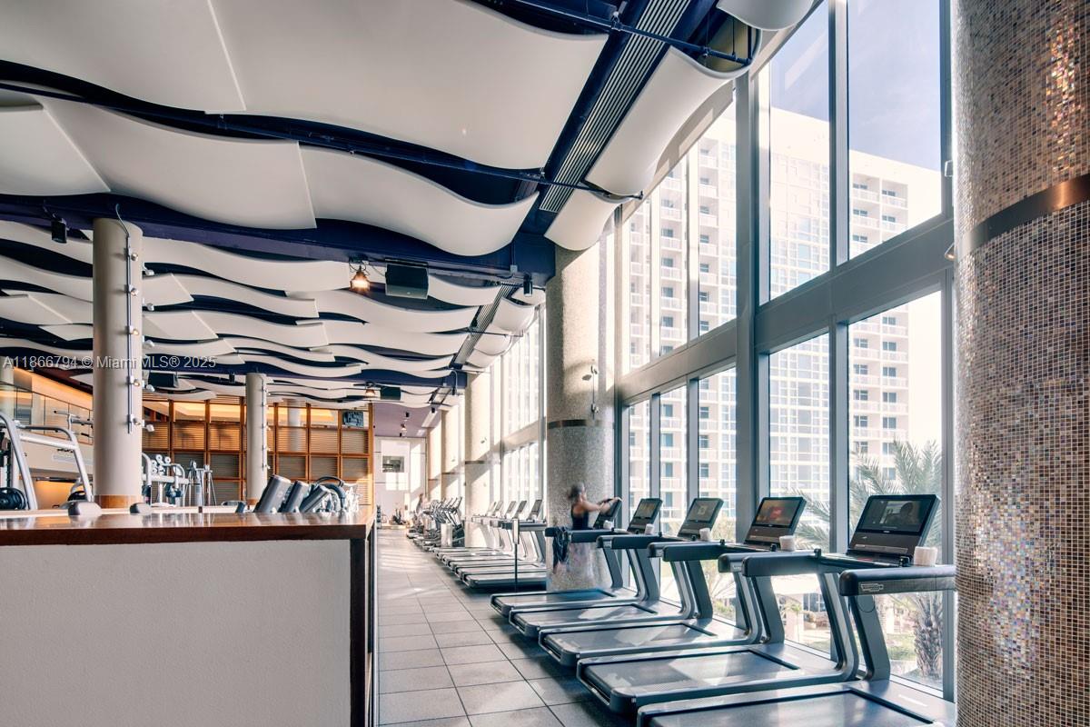 image Carillon Condominium23