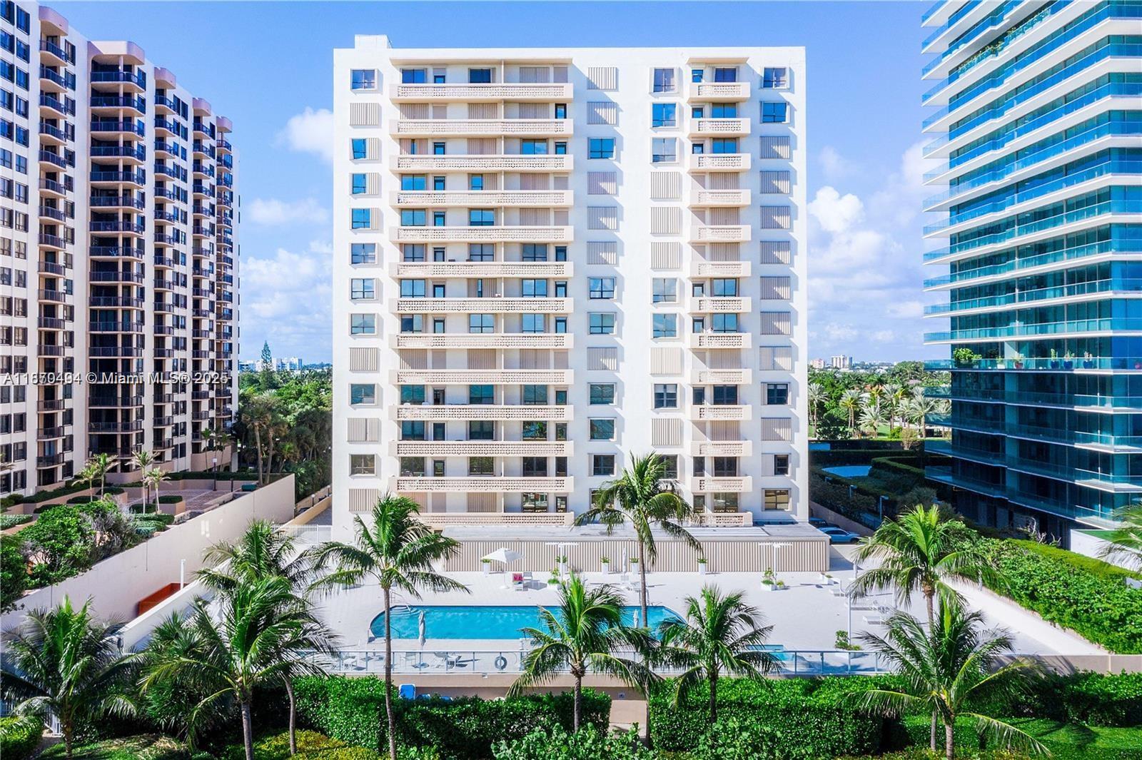 10185 Collins Ave #319