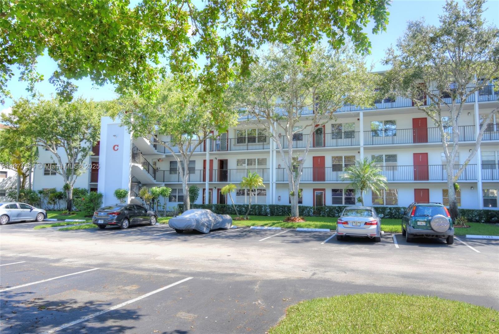 1401 SW 134th Way #402C