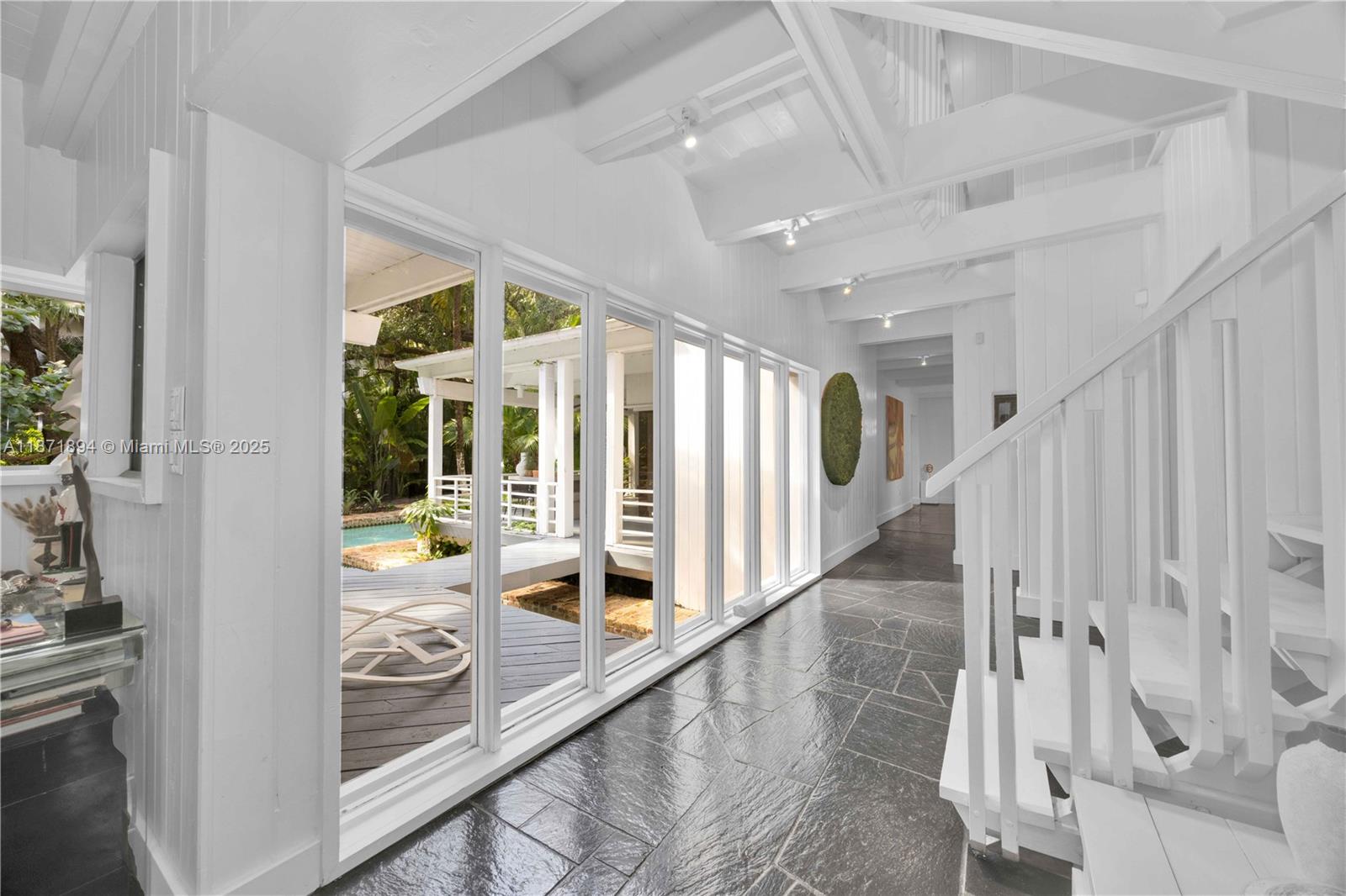 5600 Oakwood Ln Coral Gables, FL 33156