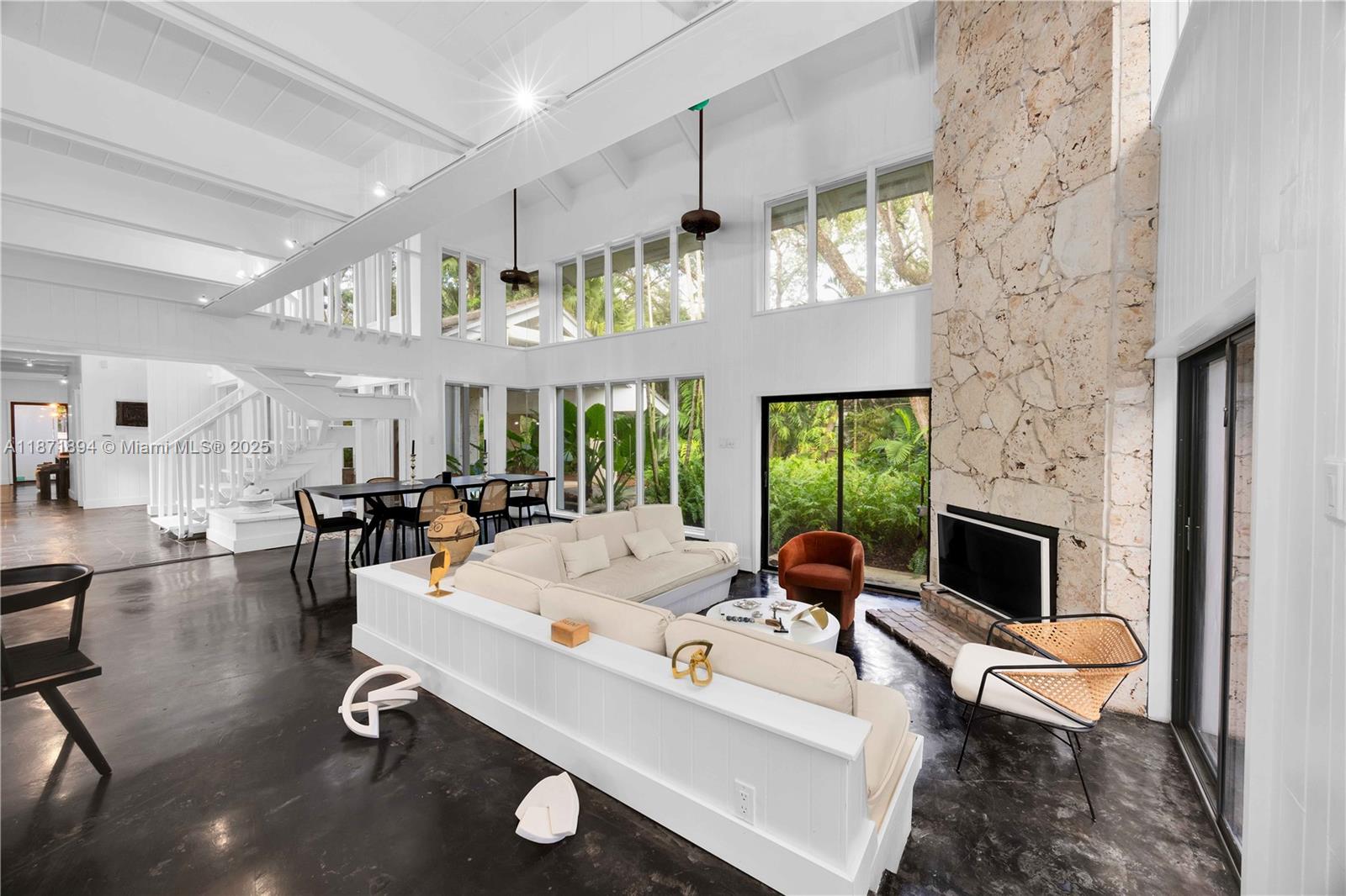 5600 Oakwood Ln Coral Gables, FL 33156