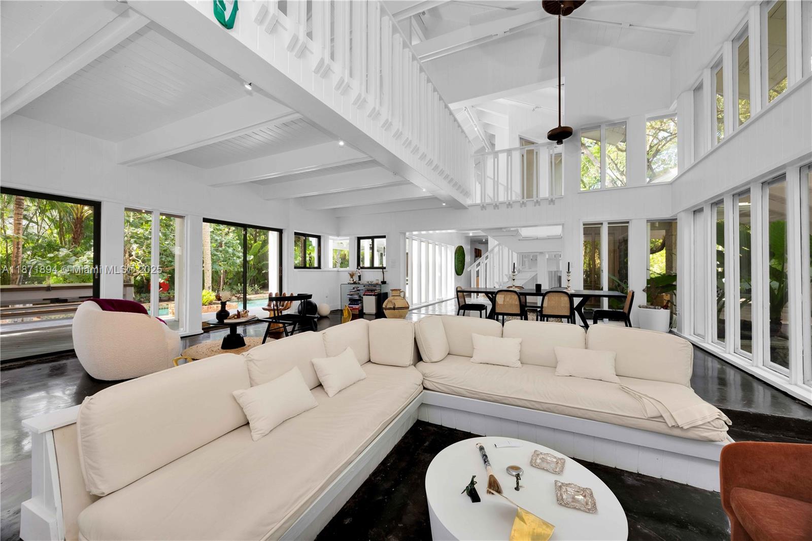 5600 Oakwood Ln Coral Gables, FL 33156