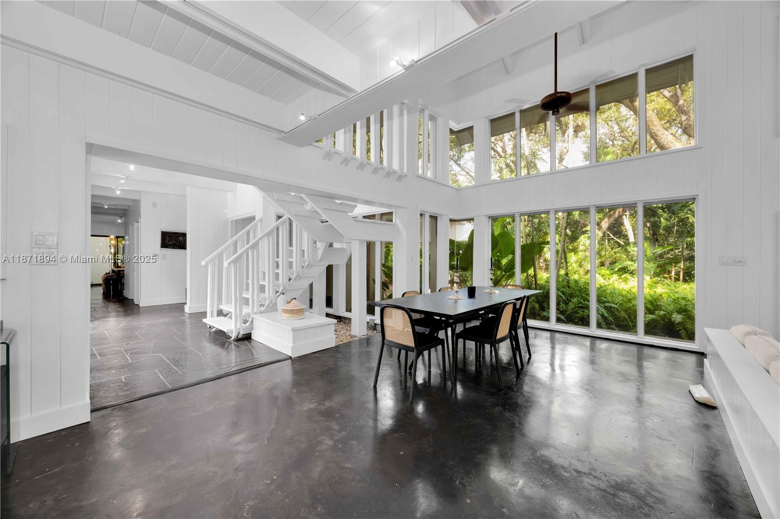 5600 Oakwood Ln Coral Gables, FL 33156