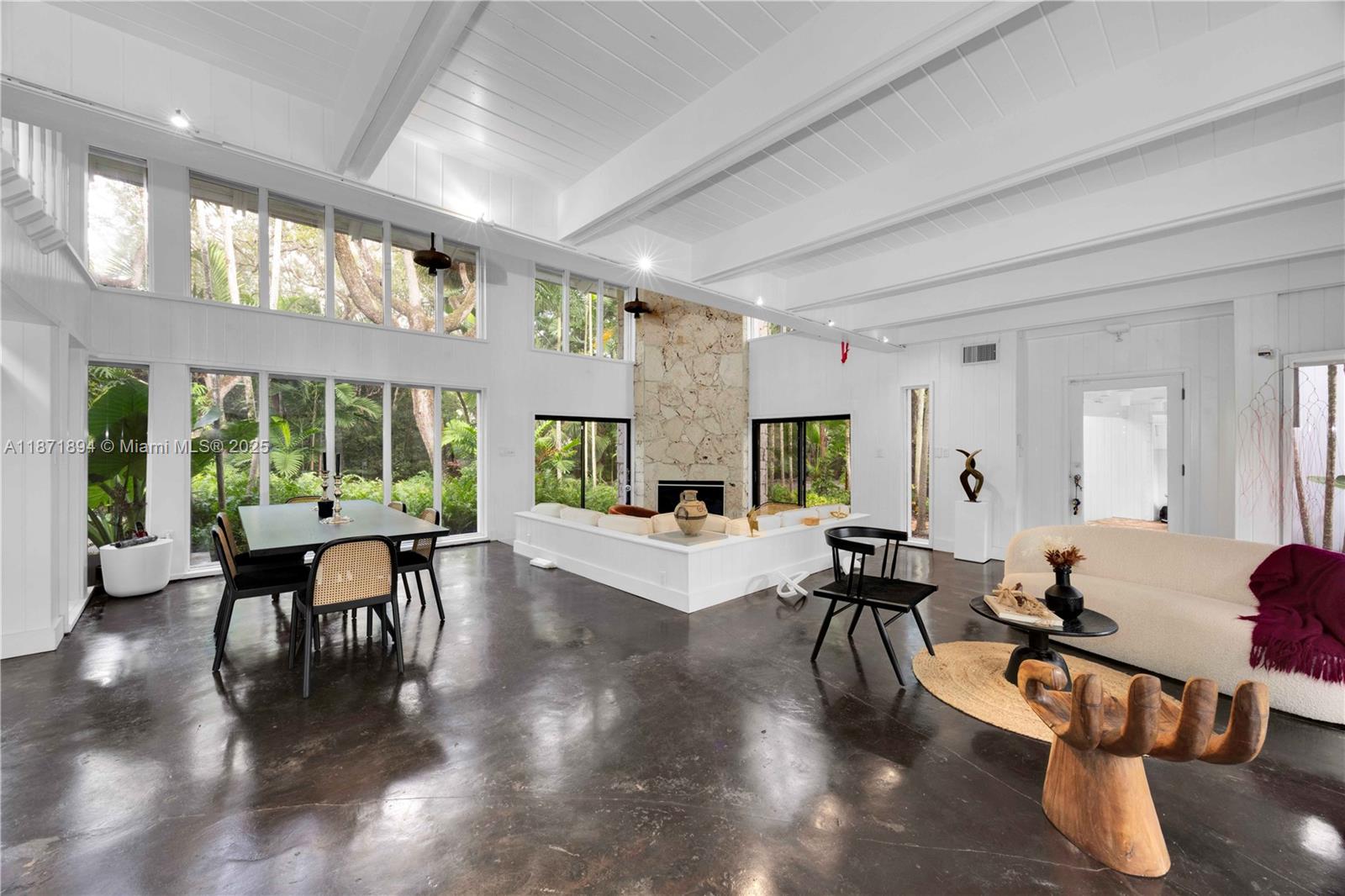 5600 Oakwood Ln Coral Gables, FL 33156