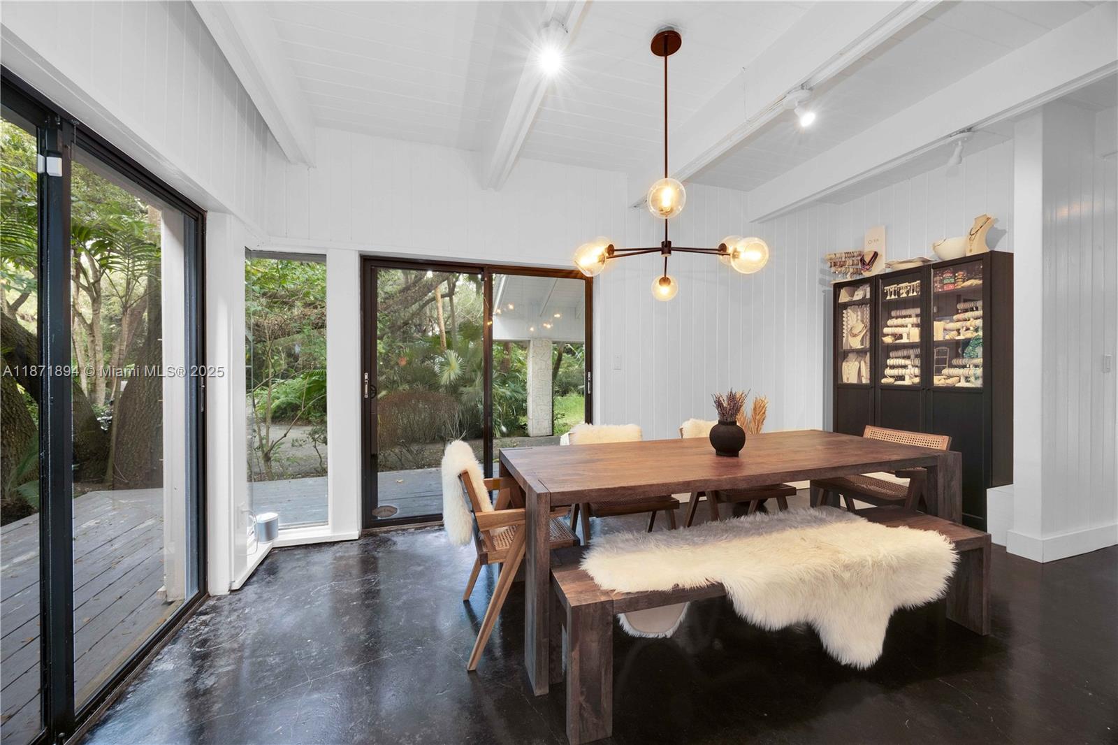 5600 Oakwood Ln Coral Gables, FL 33156