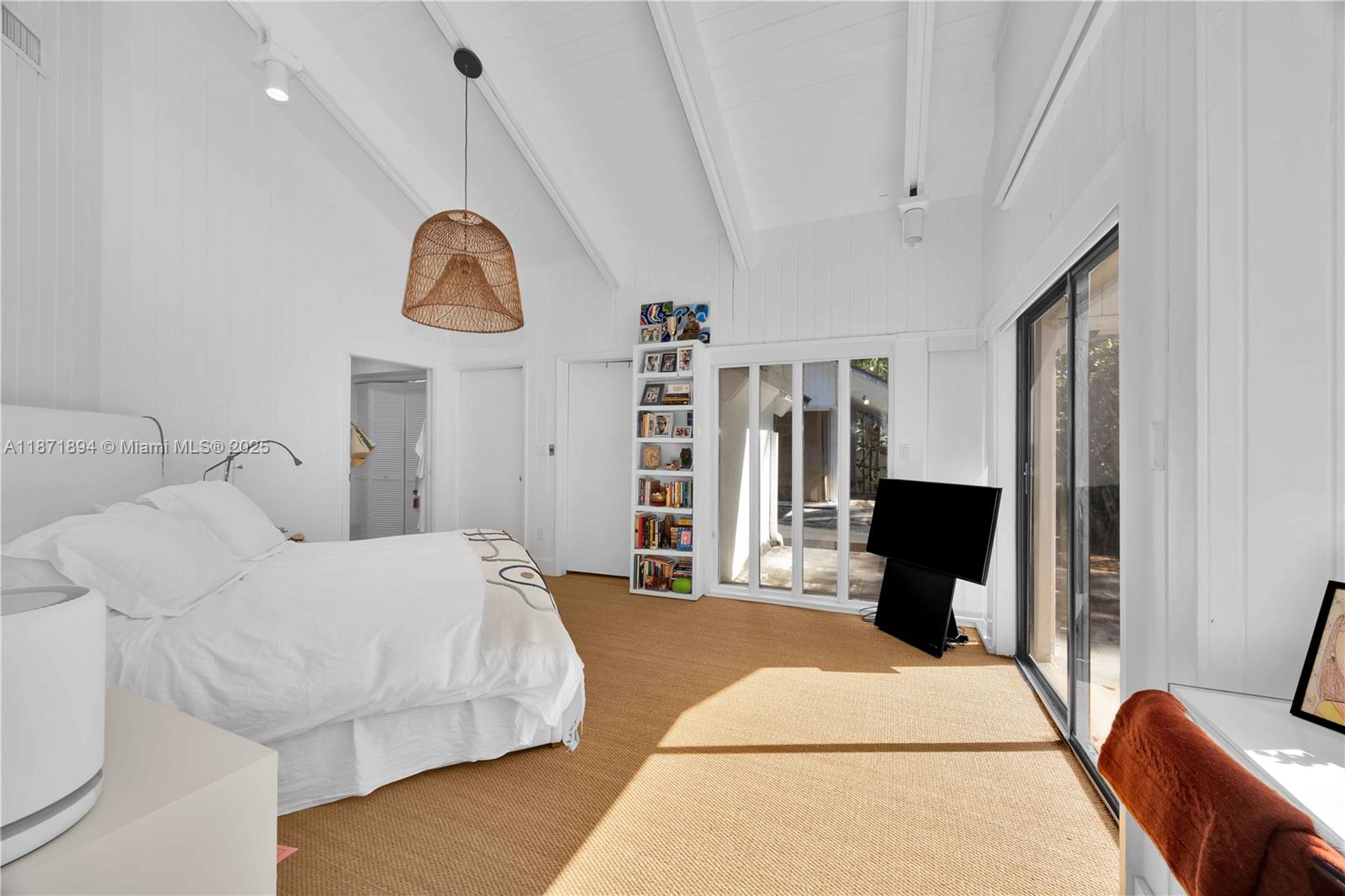 5600 Oakwood Ln Coral Gables, FL 33156