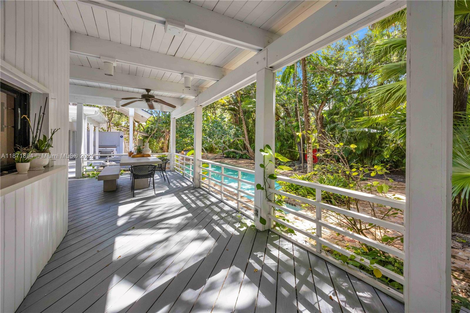 5600 Oakwood Ln Coral Gables, FL 33156