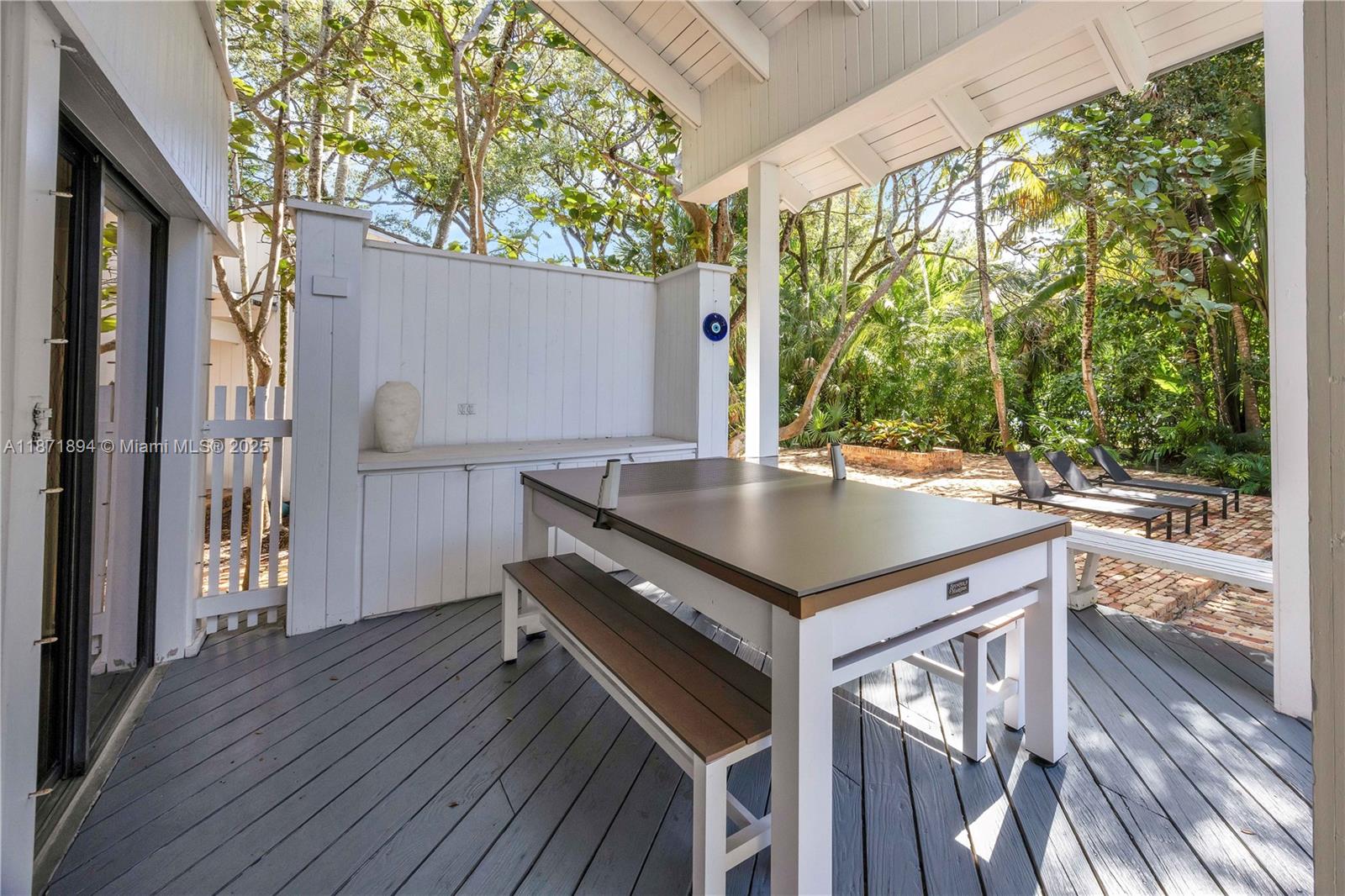 5600 Oakwood Ln Coral Gables, FL 33156