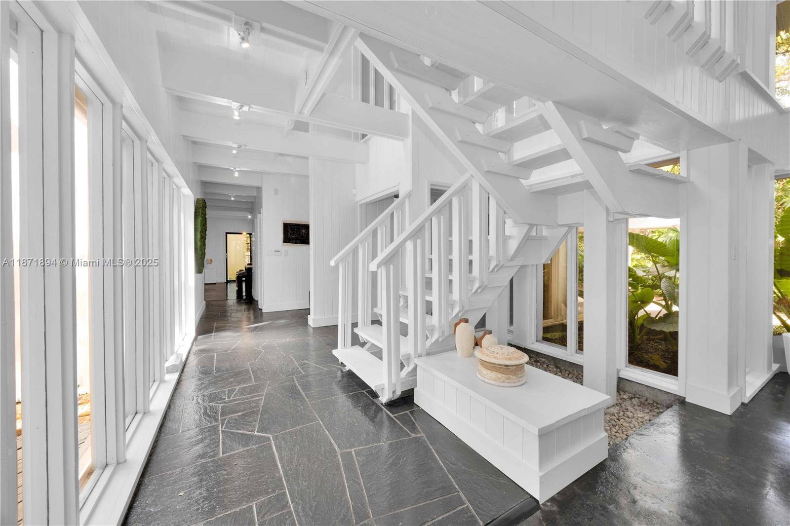 5600 Oakwood Ln Coral Gables, FL 33156