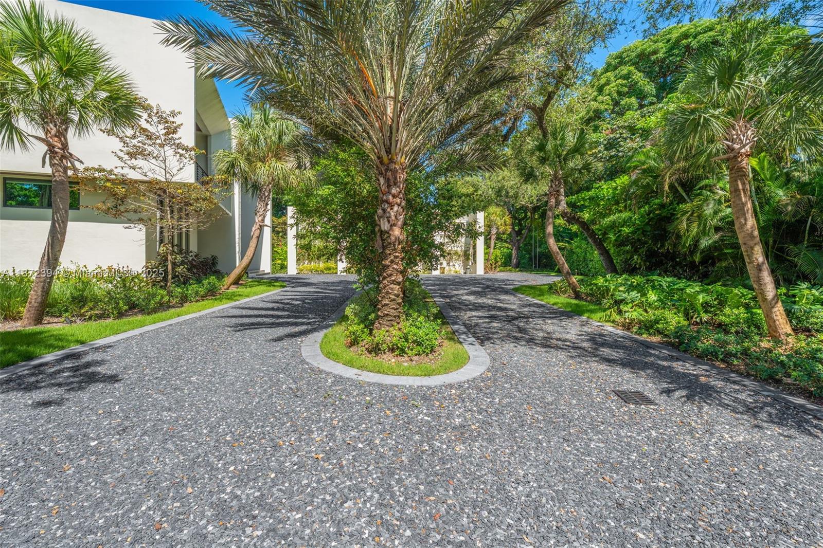 9440 Old Cutler Ln Coral Gables, FL 33156 9440 Old Cutler Ln Coral Gables, FL 33156