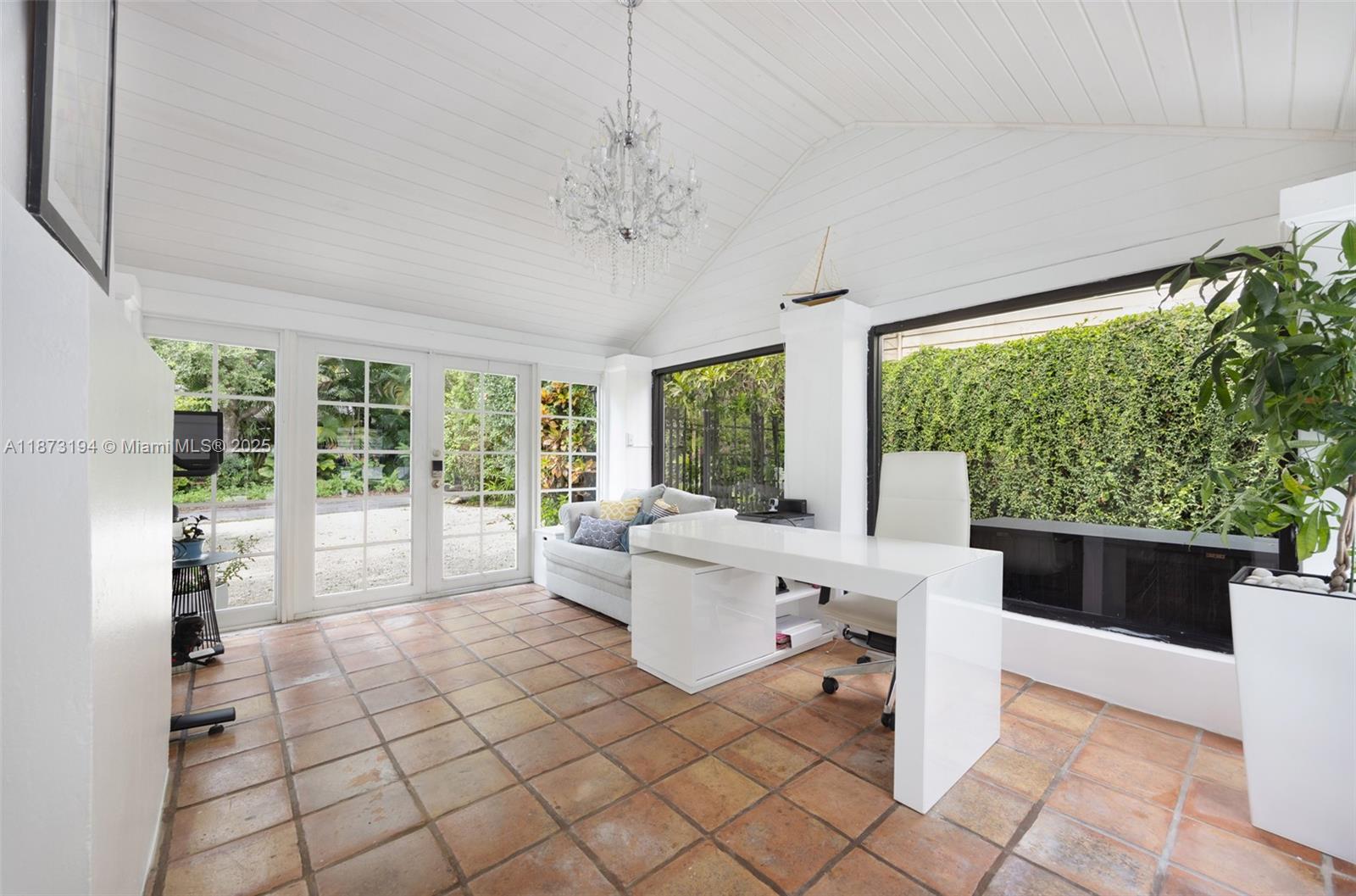 3951 Park Dr Coconut Grove, FL 33133