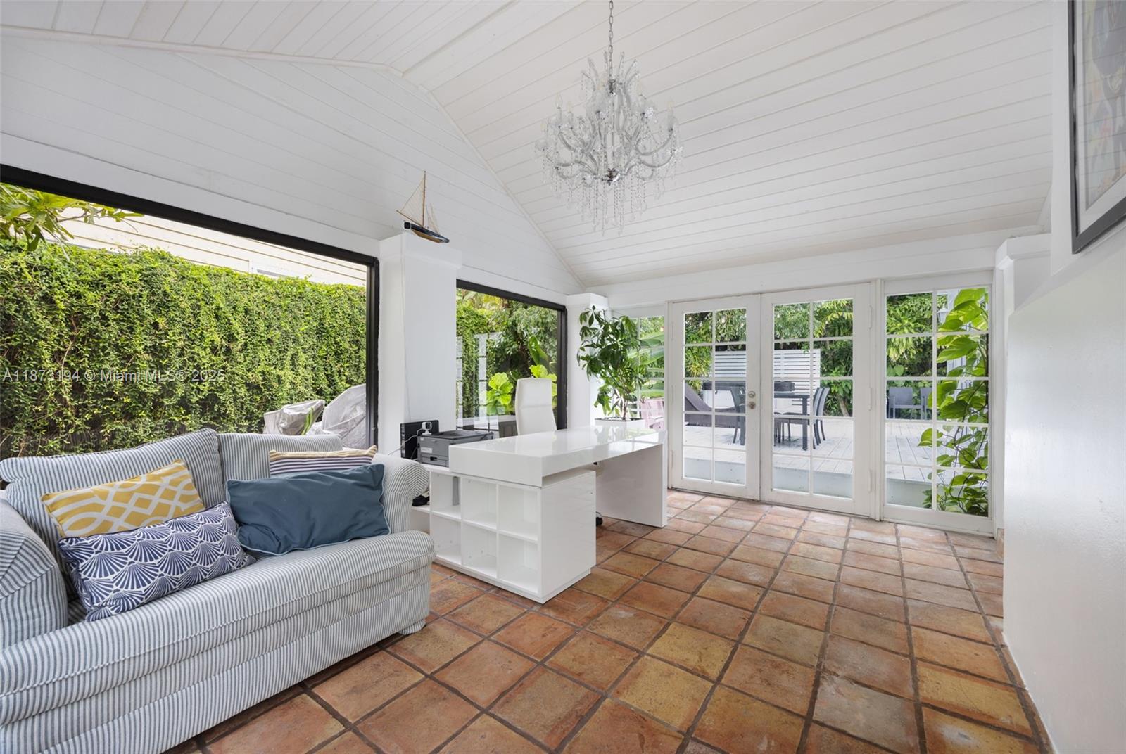 3951 Park Dr Coconut Grove, FL 33133