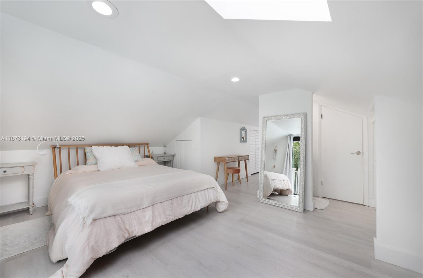 3951 Park Dr Coconut Grove, FL 33133