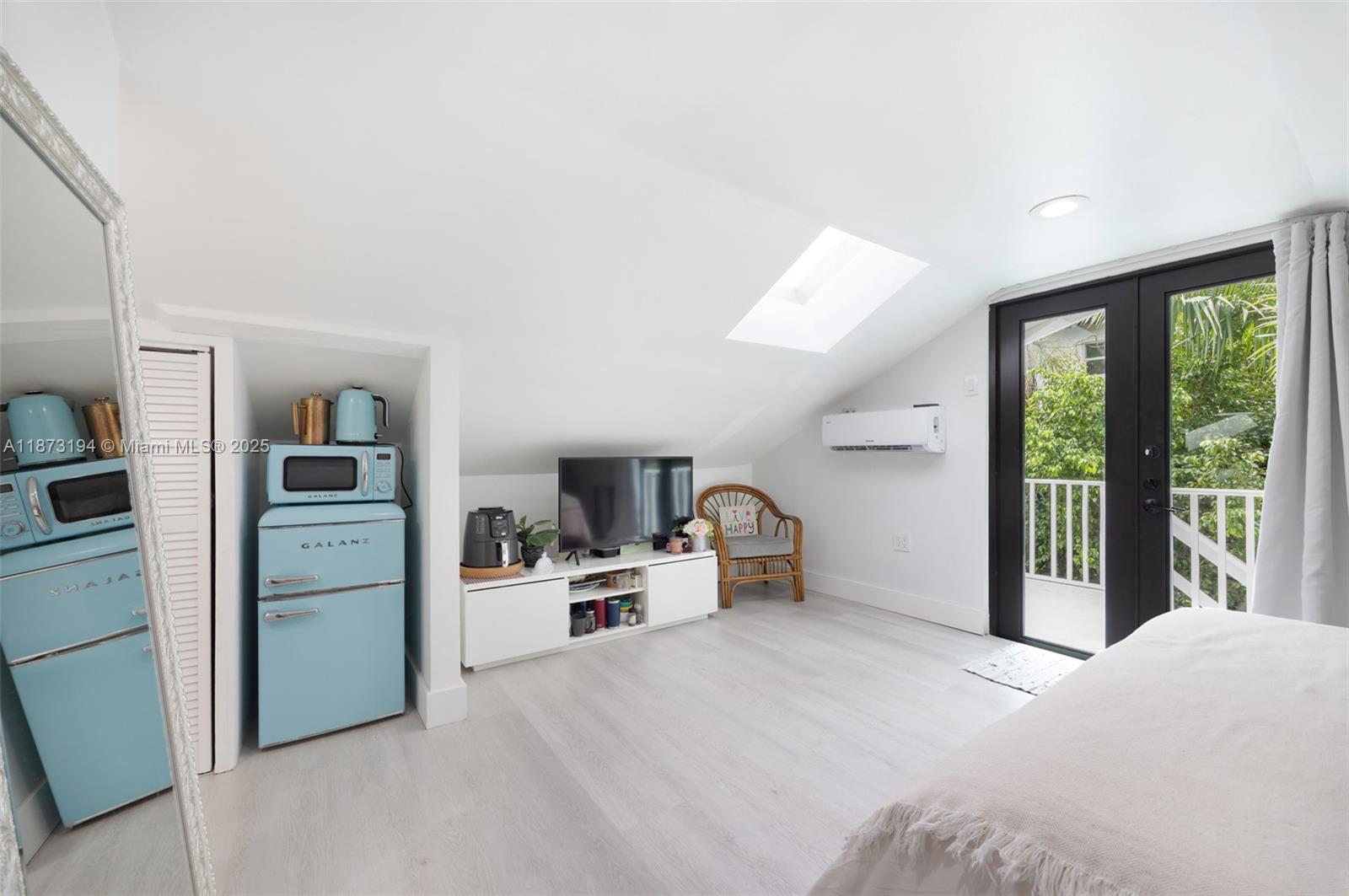 3951 Park Dr Coconut Grove, FL 33133