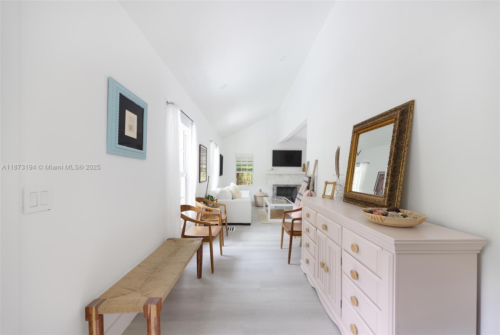 3951 Park Dr Coconut Grove, FL 33133