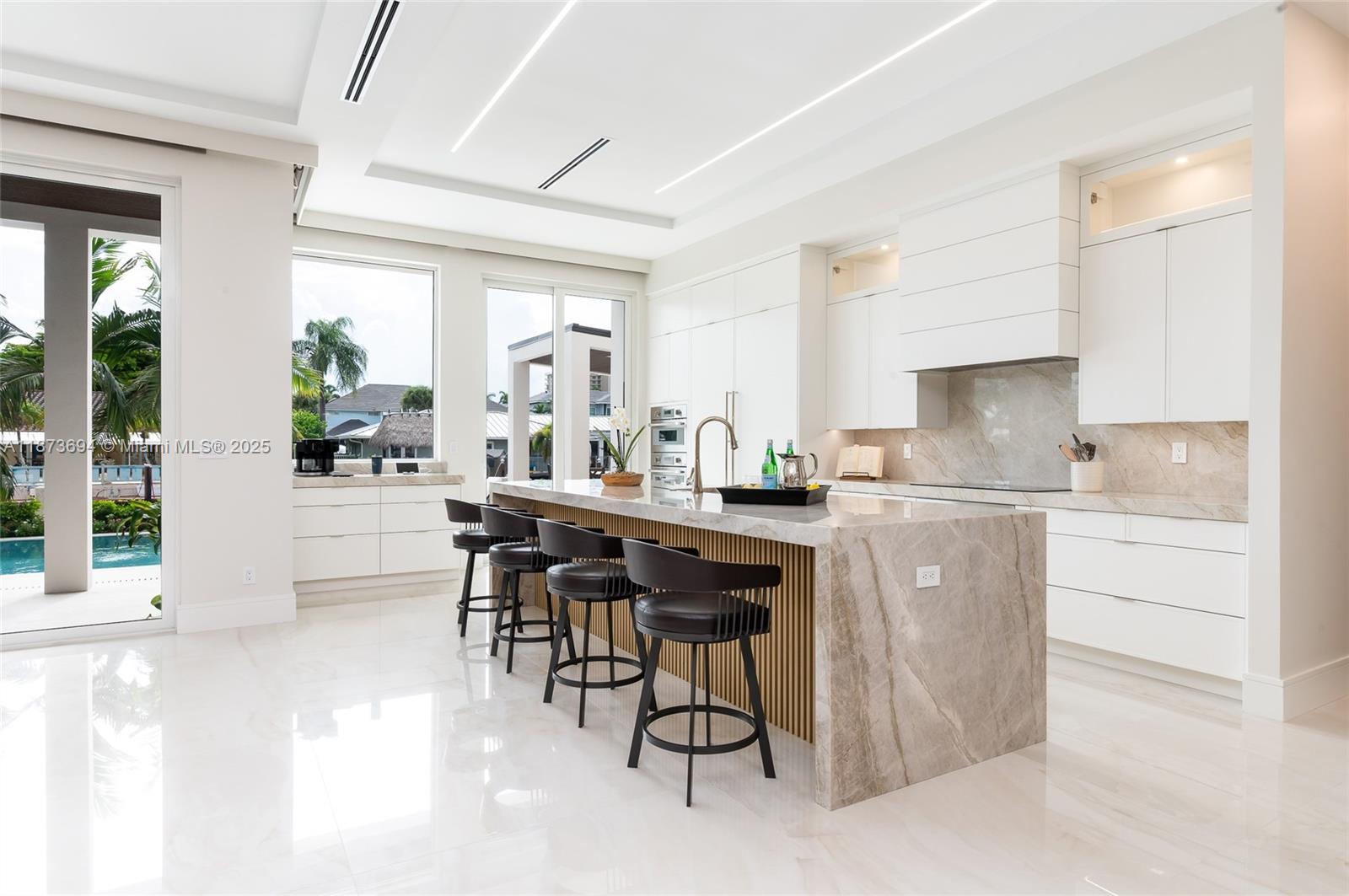 3740 NE 29th Ave Lighthouse Point, FL 33064