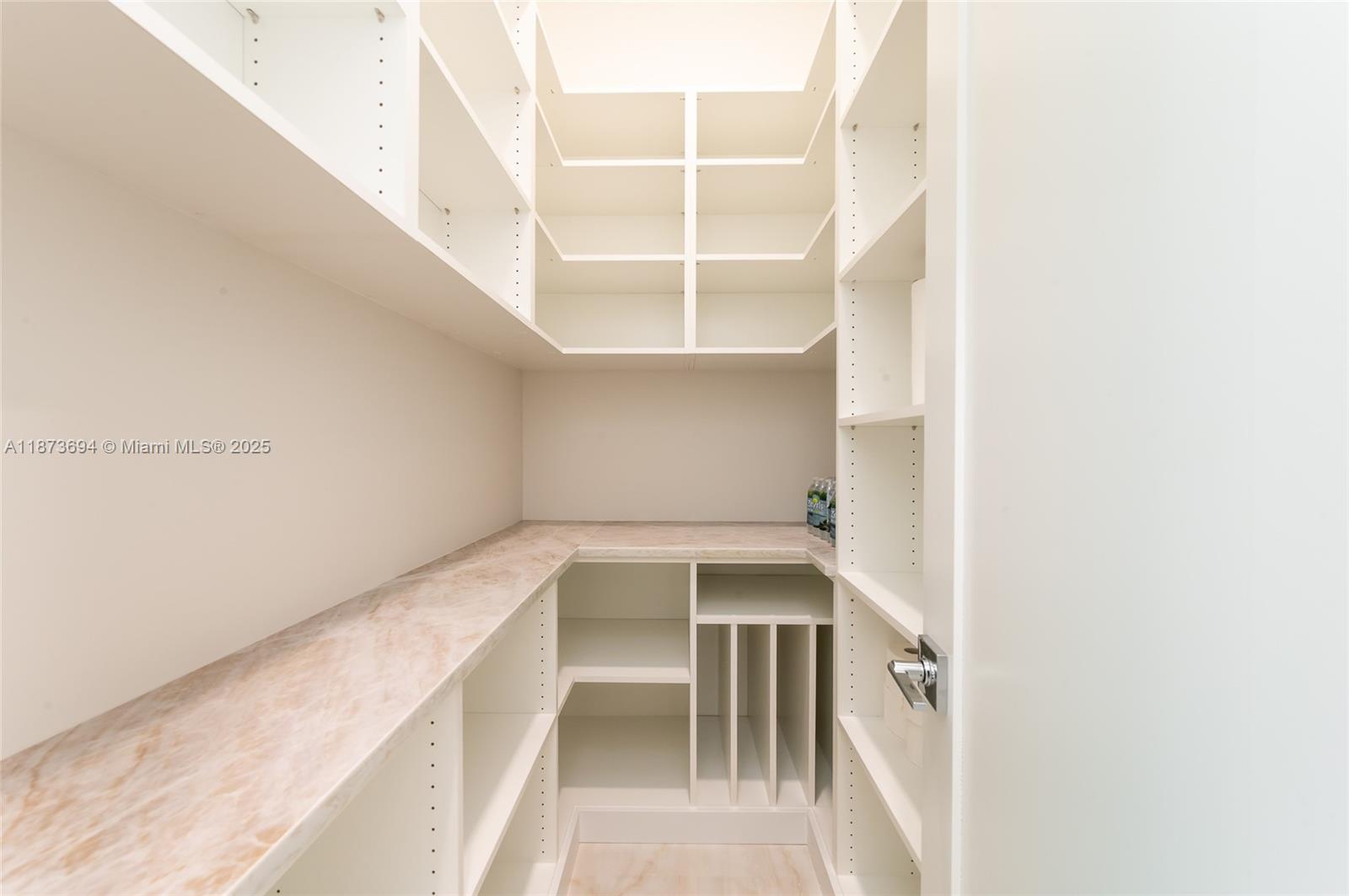 3740 NE 29th Ave Lighthouse Point, FL 33064