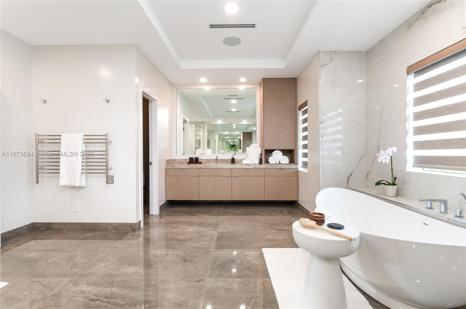 3740 NE 29th Ave Lighthouse Point, FL 33064