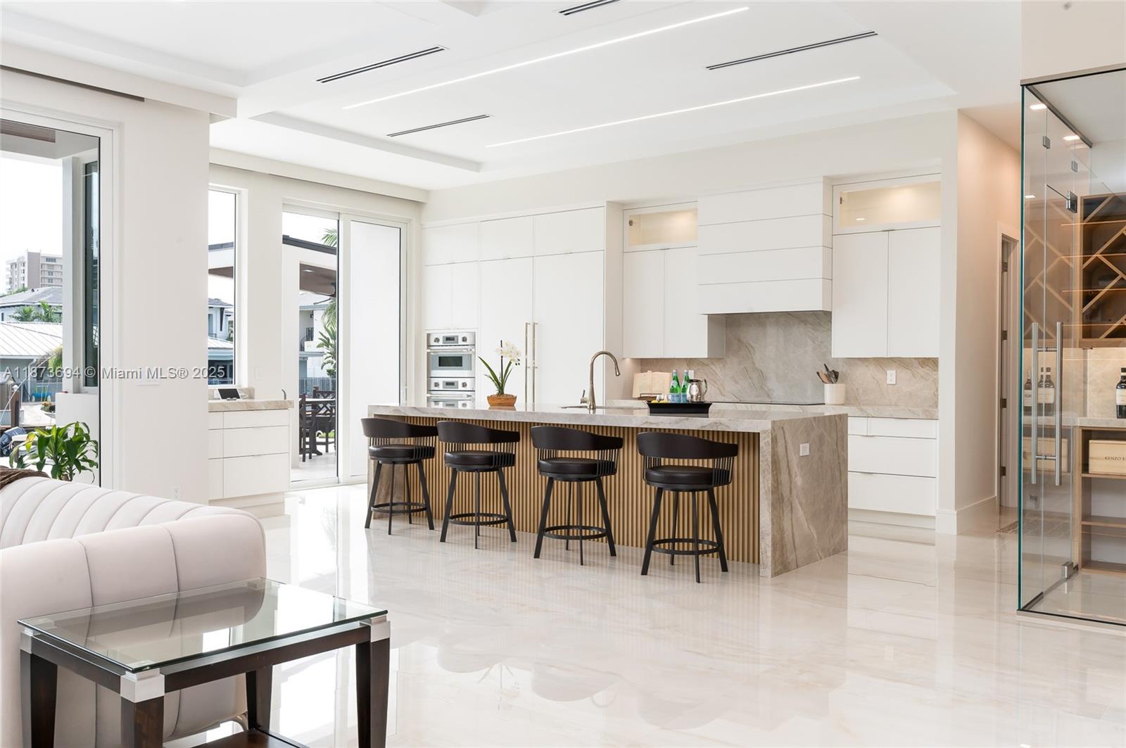 3740 NE 29th Ave Lighthouse Point, FL 33064