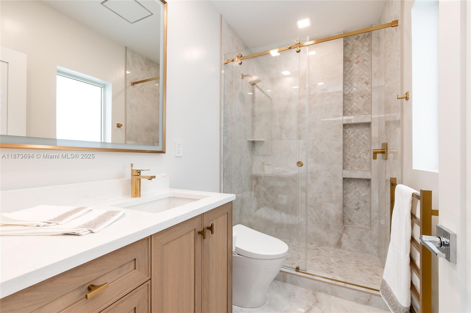 3740 NE 29th Ave Lighthouse Point, FL 33064