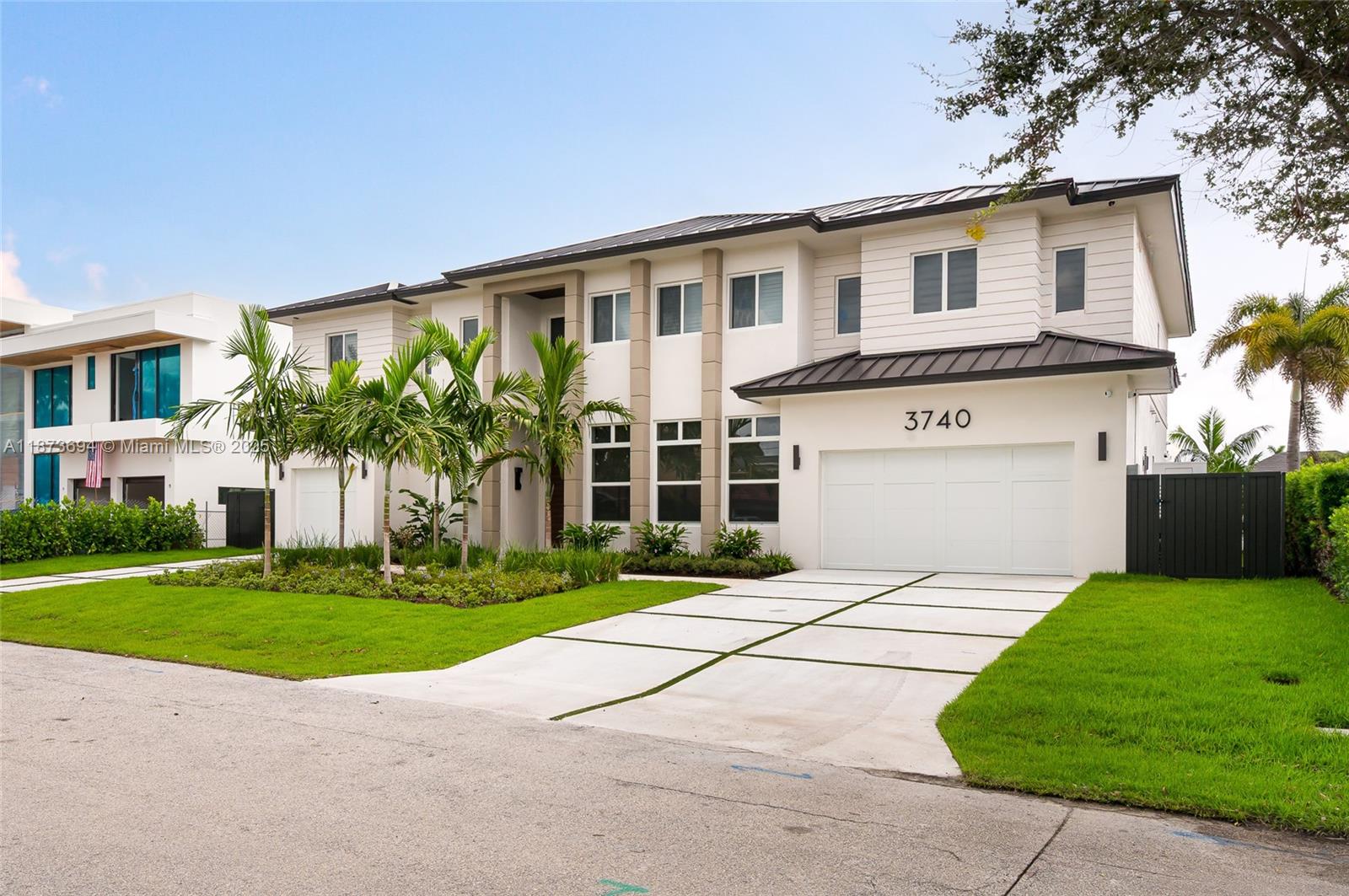 3740 NE 29th Ave Lighthouse Point, FL 33064