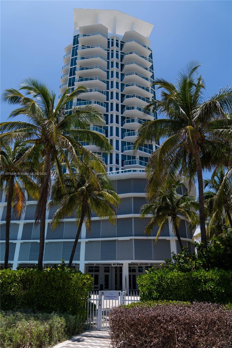 6515 Collins Ave #1609