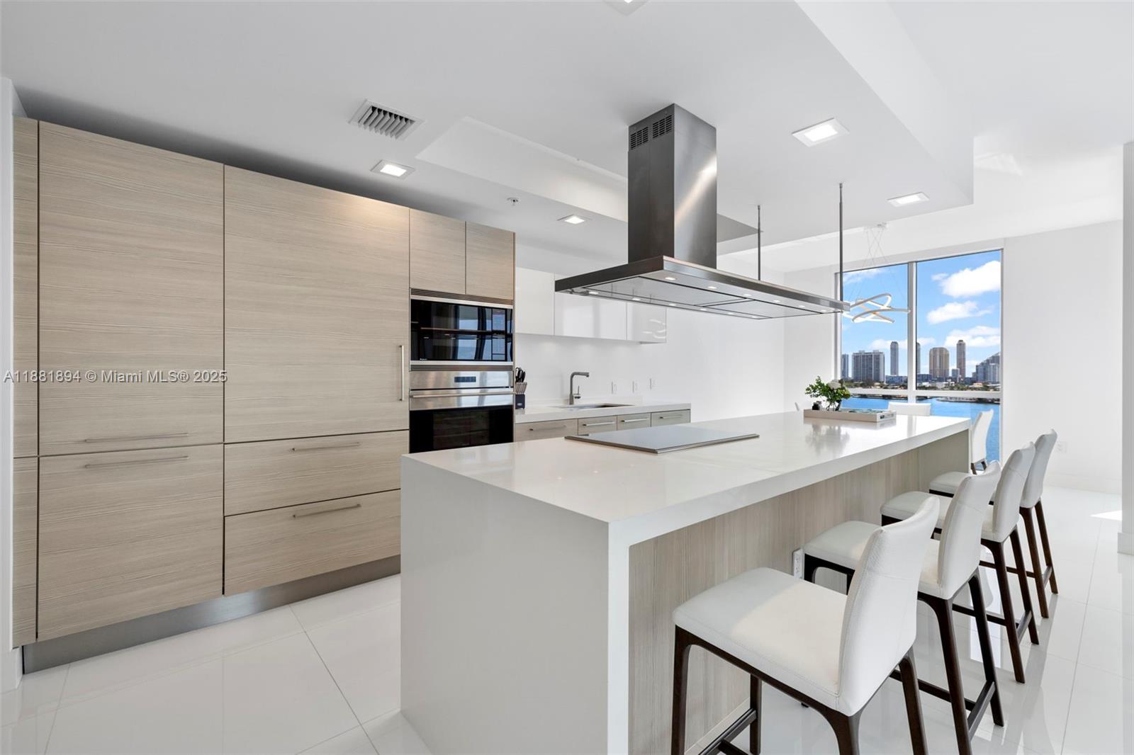 17111 Biscayne Blvd #1110 North Miami Beach, FL 33160