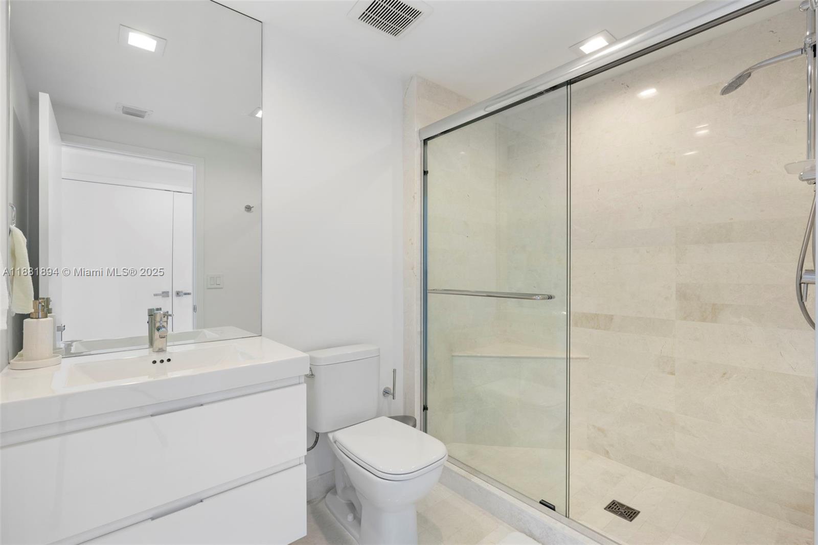 17111 Biscayne Blvd #1110 North Miami Beach, FL 33160