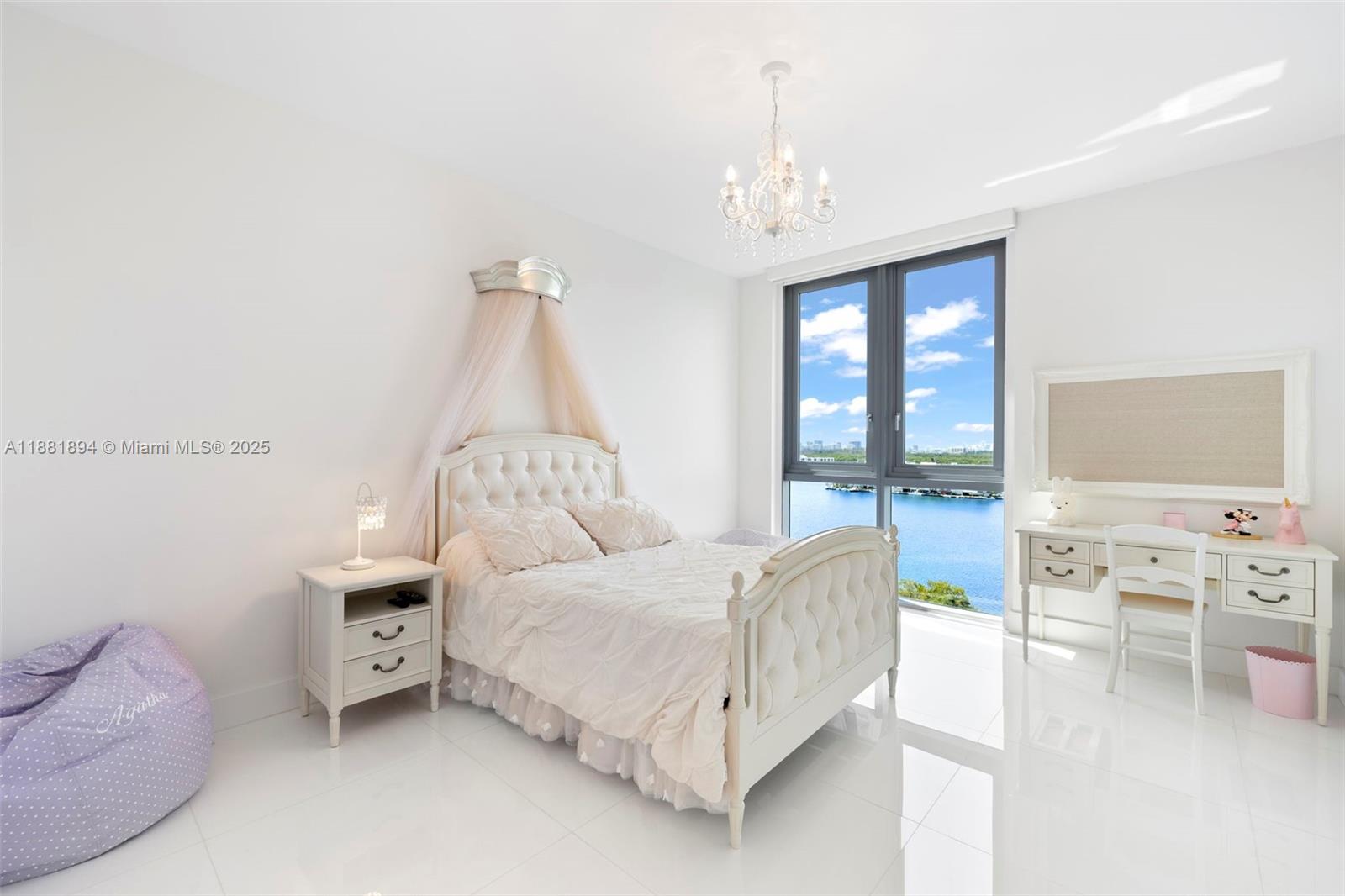 17111 Biscayne Blvd #1110 North Miami Beach, FL 33160