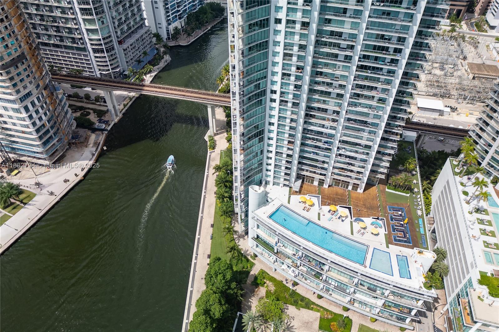 image Mint Condo52