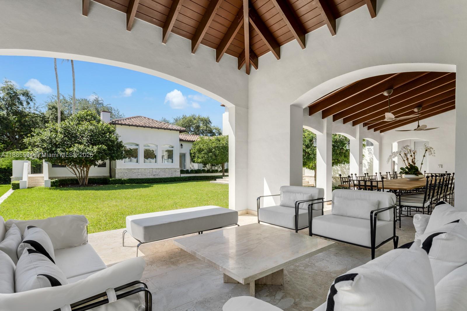 545 Casuarina Concourse Coral Gables, FL 33143 545 Casuarina Concourse Coral Gables, FL 33143