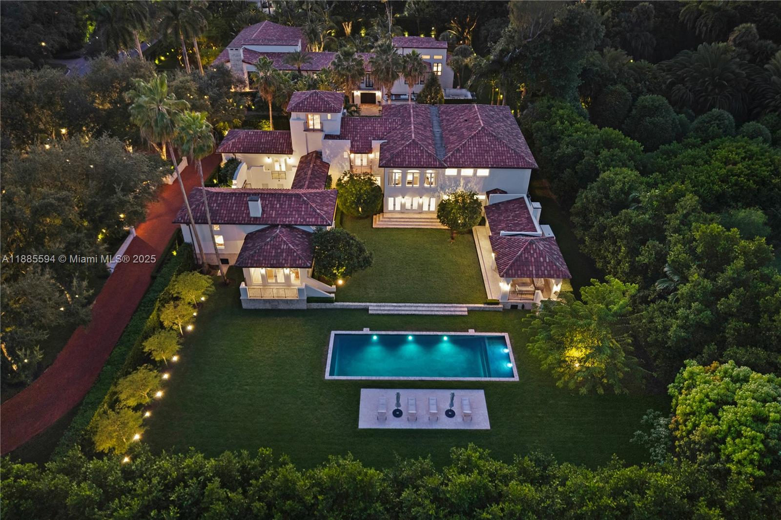 545 Casuarina Concourse Coral Gables, FL 33143 545 Casuarina Concourse Coral Gables, FL 33143