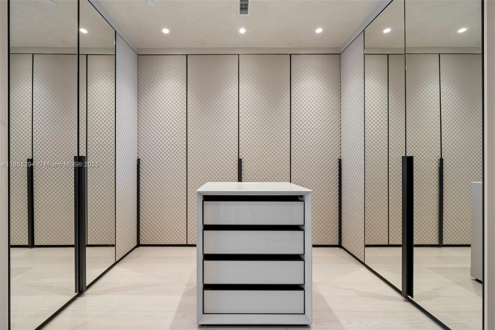 17975 Collins Ave #N-4601 Sunny Isles Beach, FL 33160