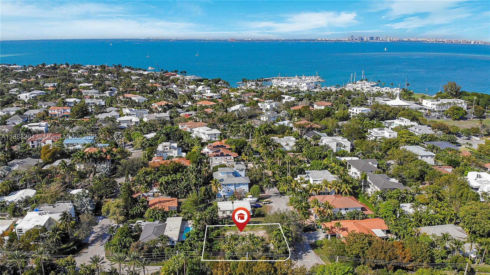 100 Hampton Ln Key Biscayne, FL 33149