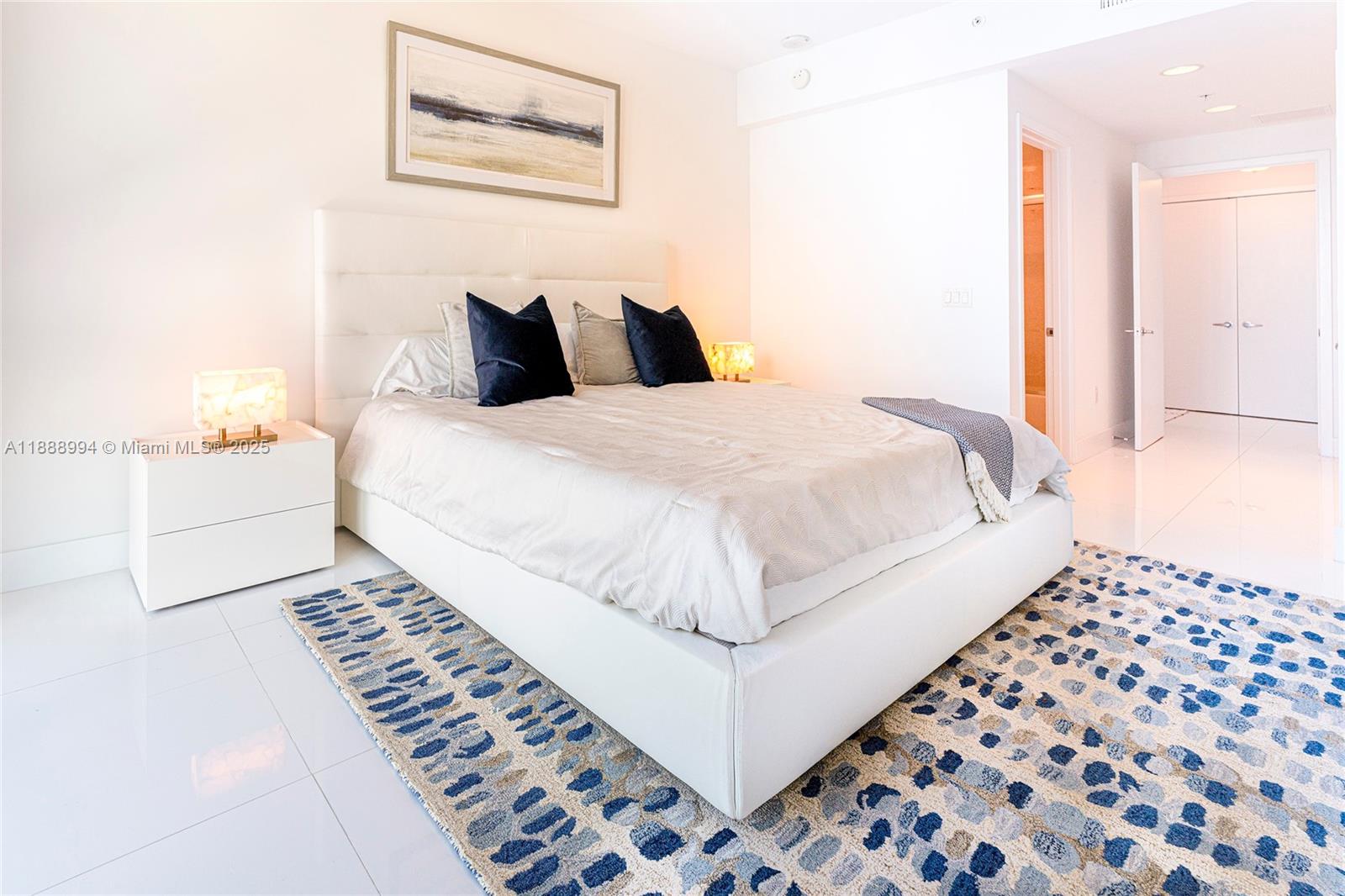 17111 Biscayne Blvd #2109 North Miami Beach, FL 33160