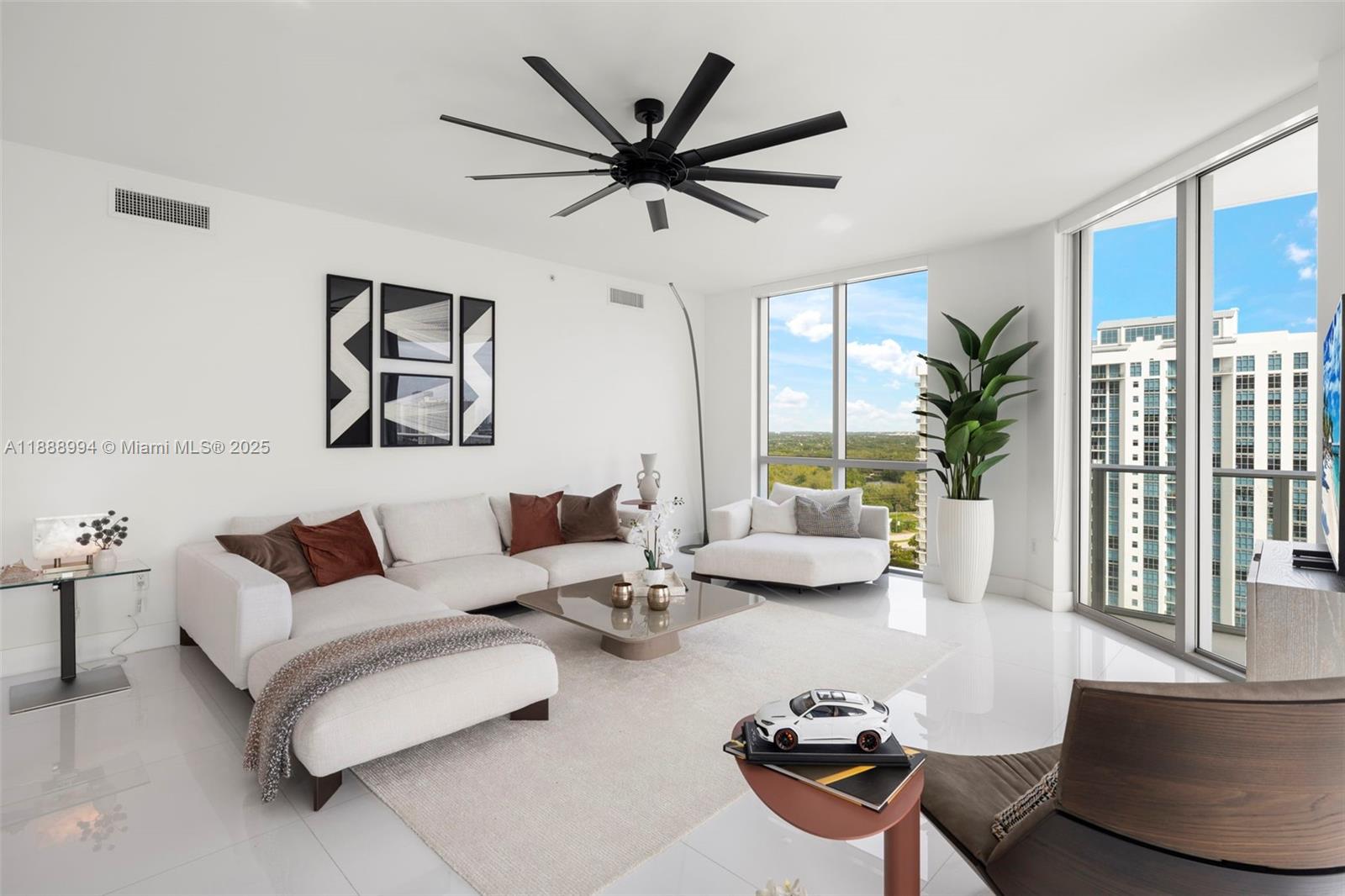 17111 Biscayne Blvd #2109 North Miami Beach, FL 33160