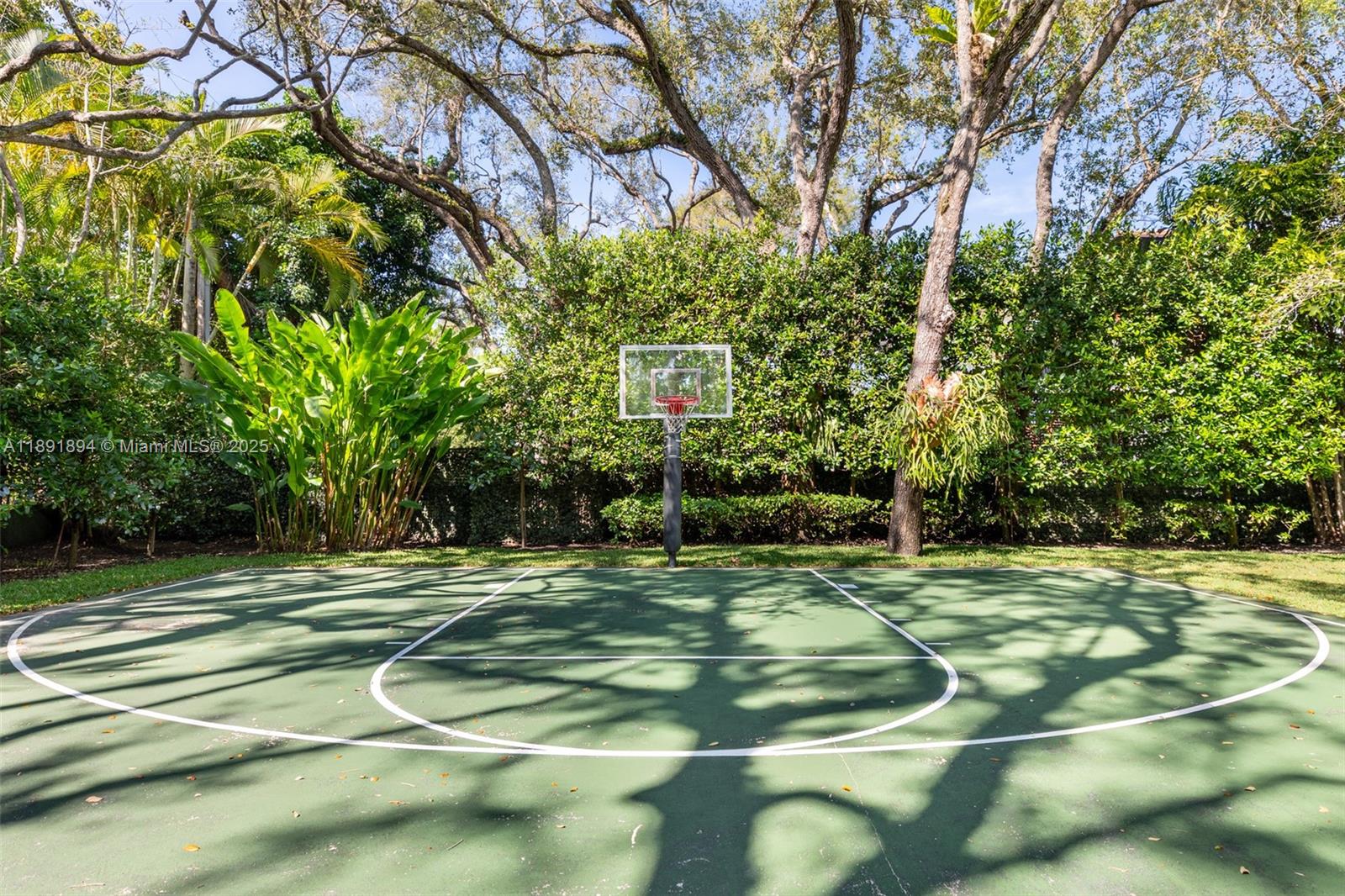 8150 SW 52nd Ave Miami, FL 33143 8150 SW 52nd Ave Miami, FL 33143