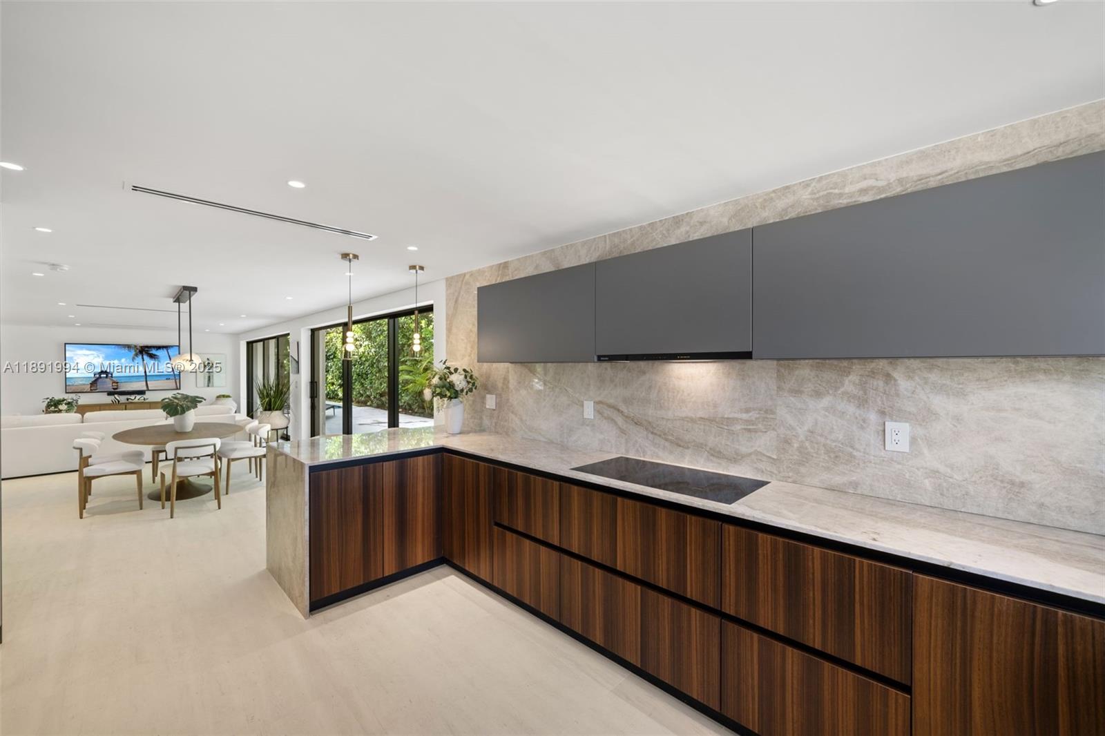 222 E Rivo Alto Dr Miami Beach, FL 33139