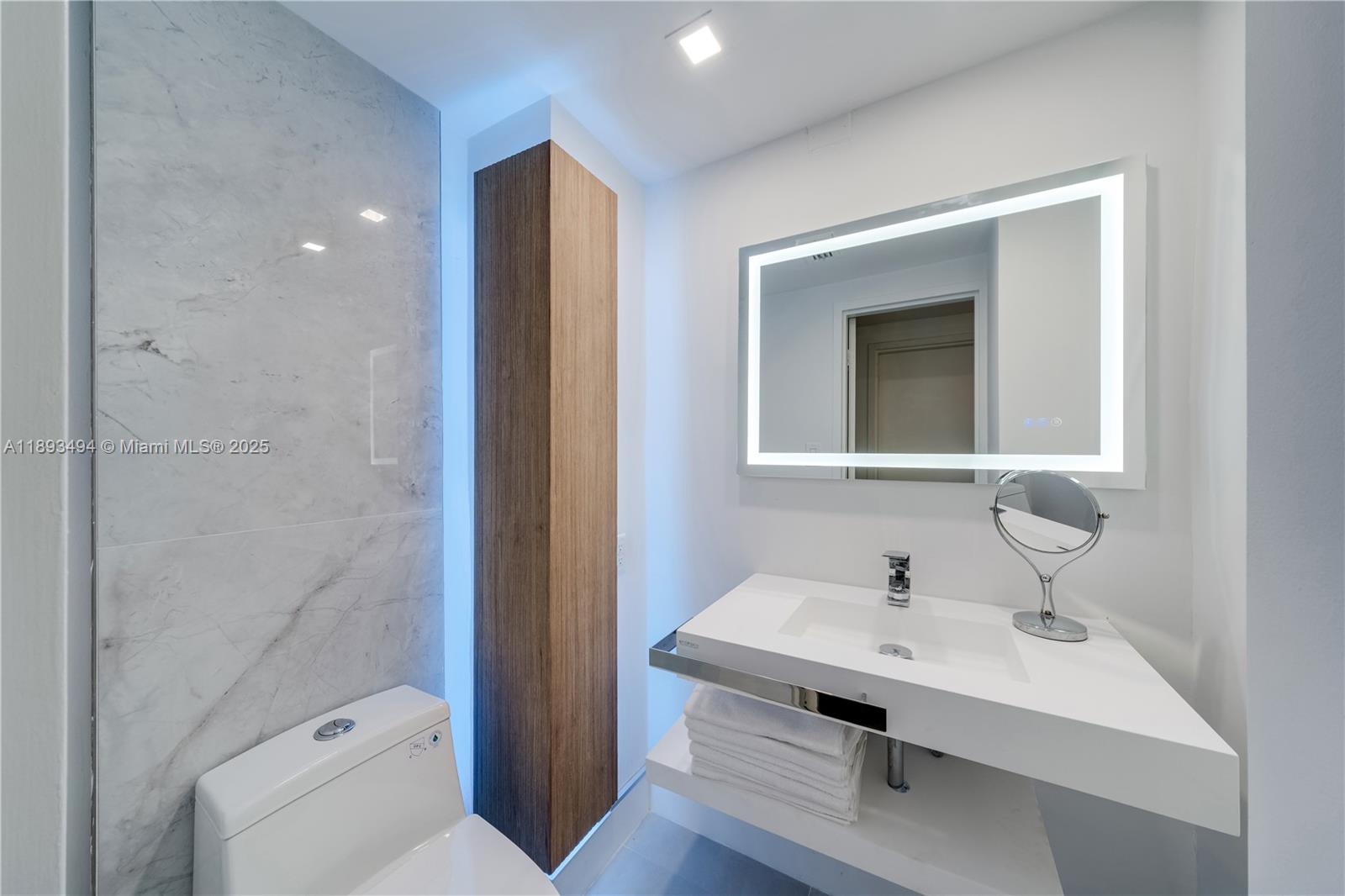 20 Island Ave #702 Miami Beach, FL 33139