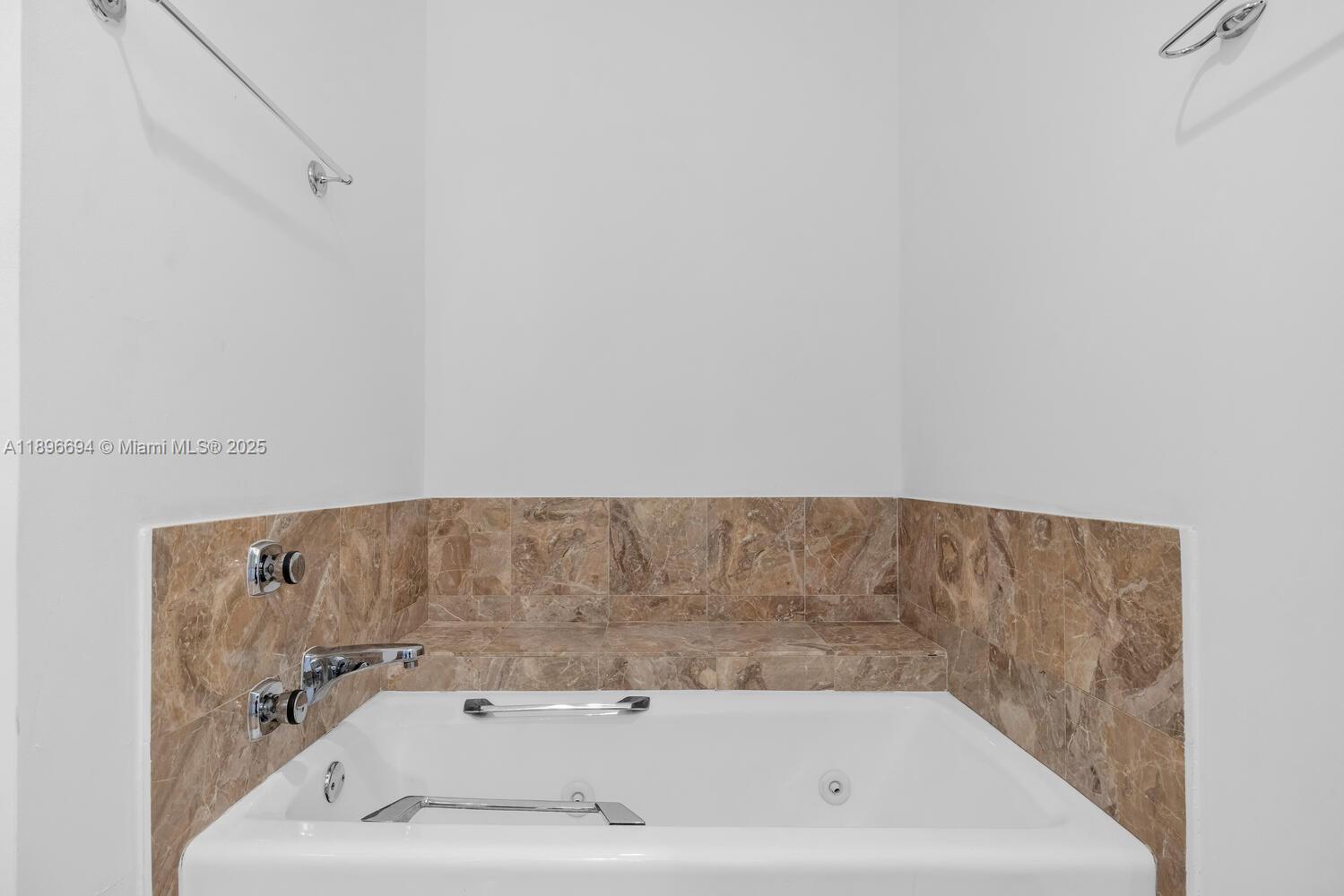 888 Brickell Key Dr #2607 Miami, FL 33131