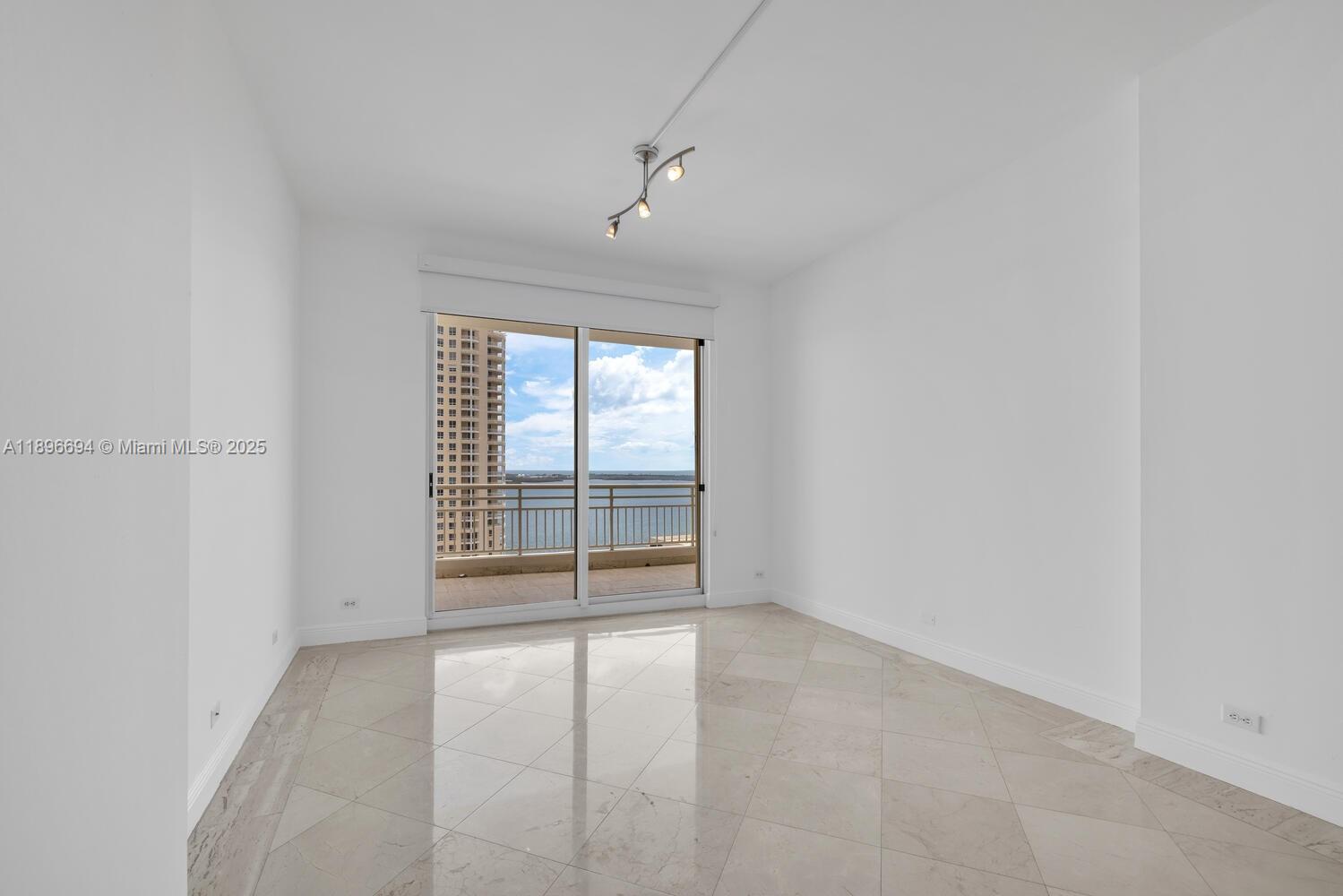 888 Brickell Key Dr #2607 Miami, FL 33131