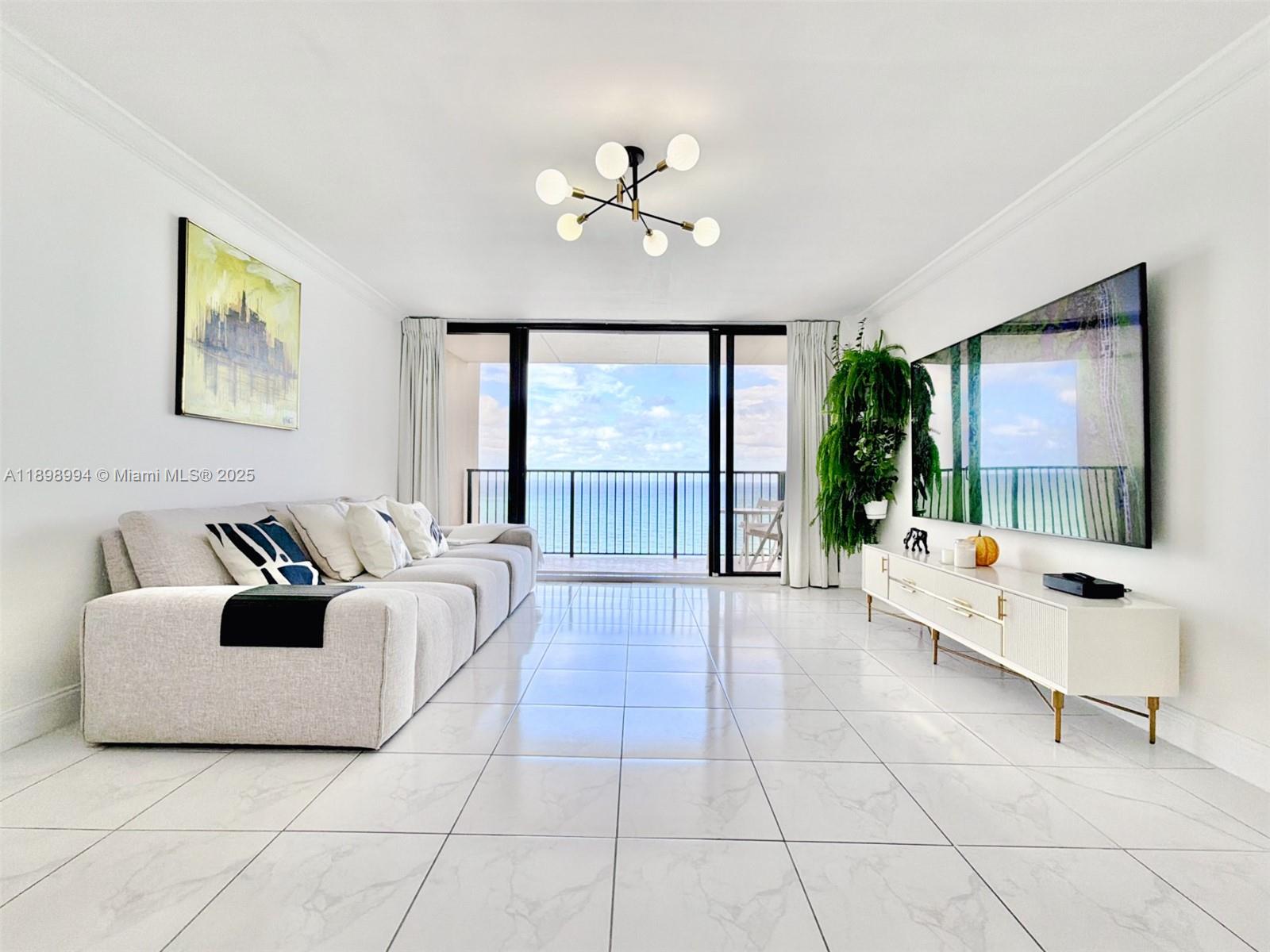 2101 S Ocean Dr #1402