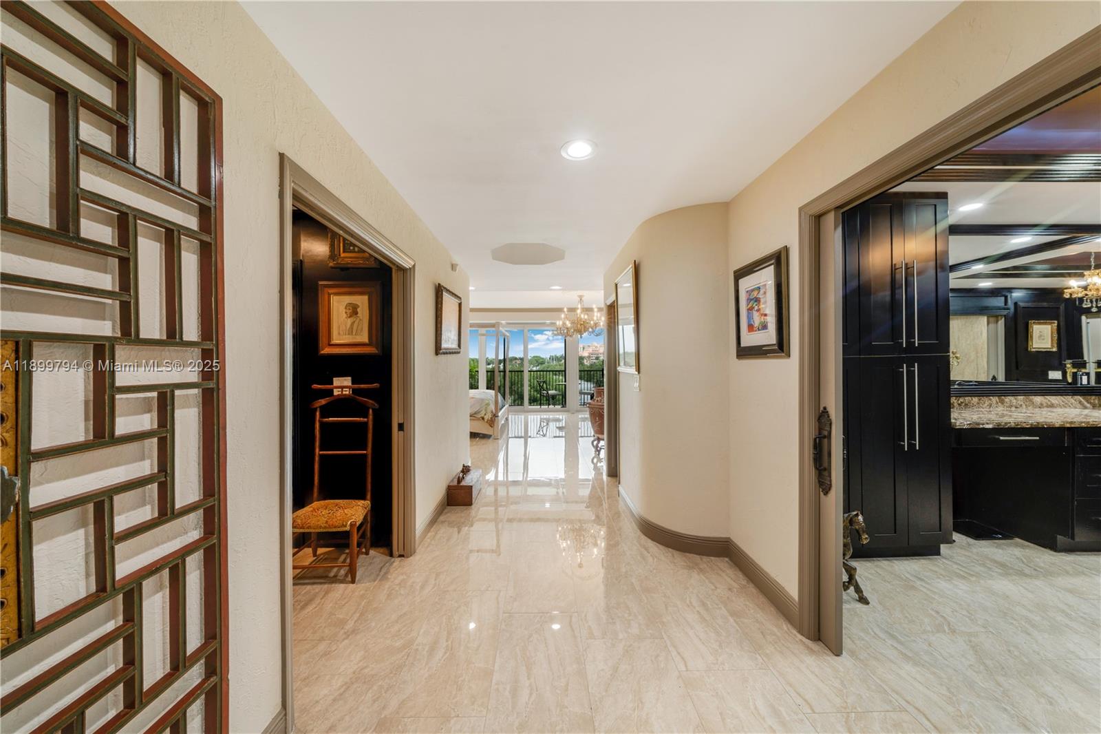 6100 Paradise Pt Dr Palmetto Bay, FL 33157