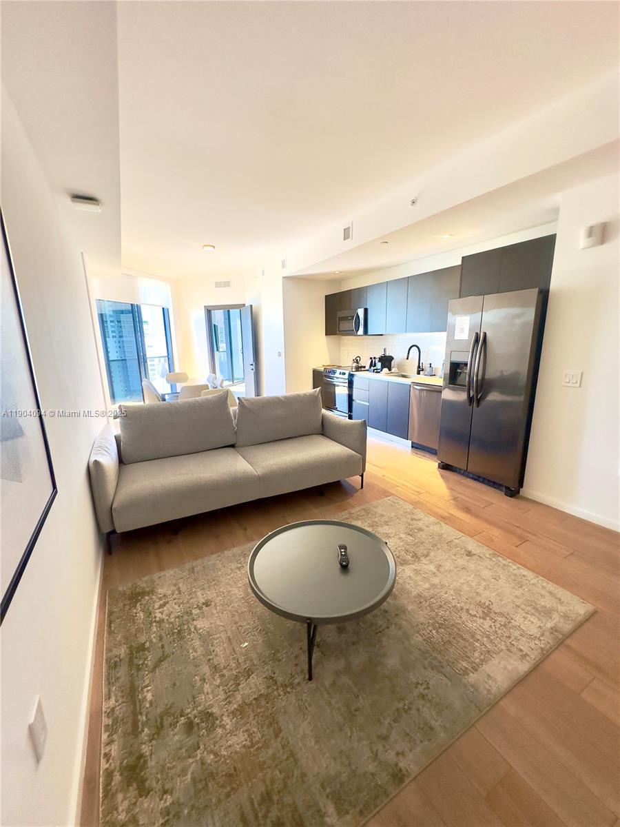 398 NE 5th St #2114 Miami, FL 33132