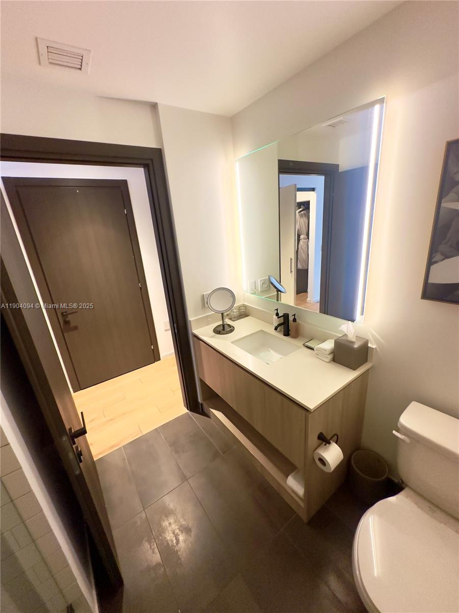 398 NE 5th St #2114 Miami, FL 33132