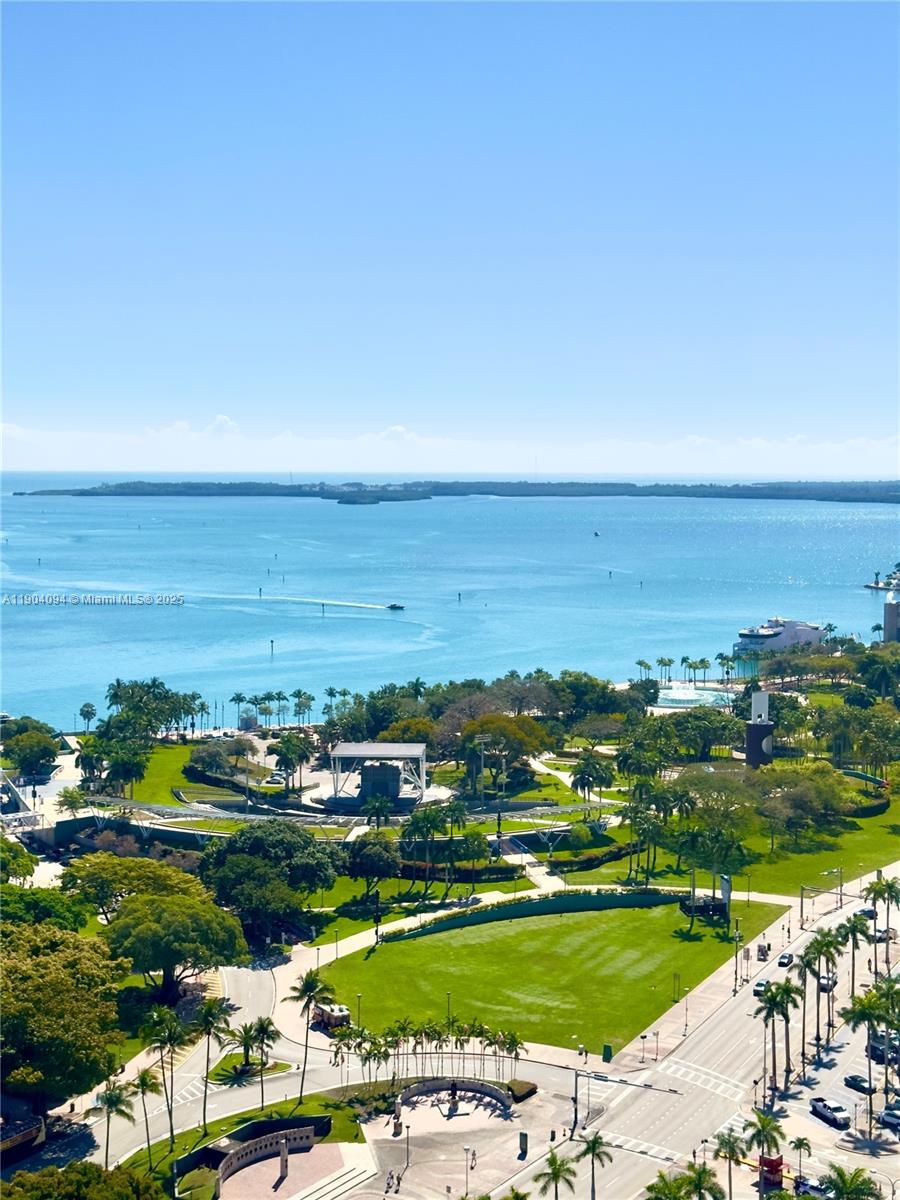 398 NE 5th St #2114 Miami, FL 33132